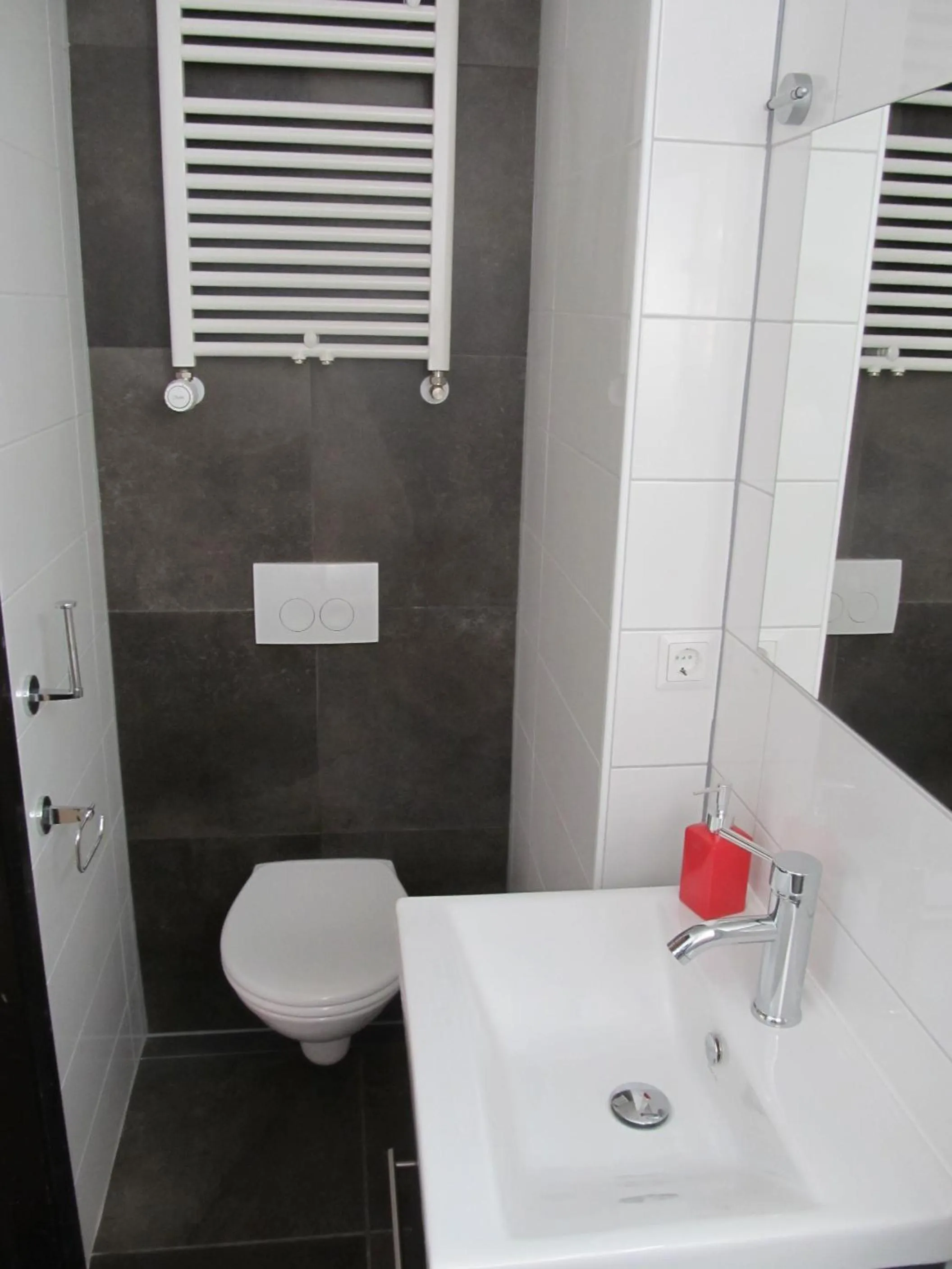 Bathroom in B&B Het Bakhuis