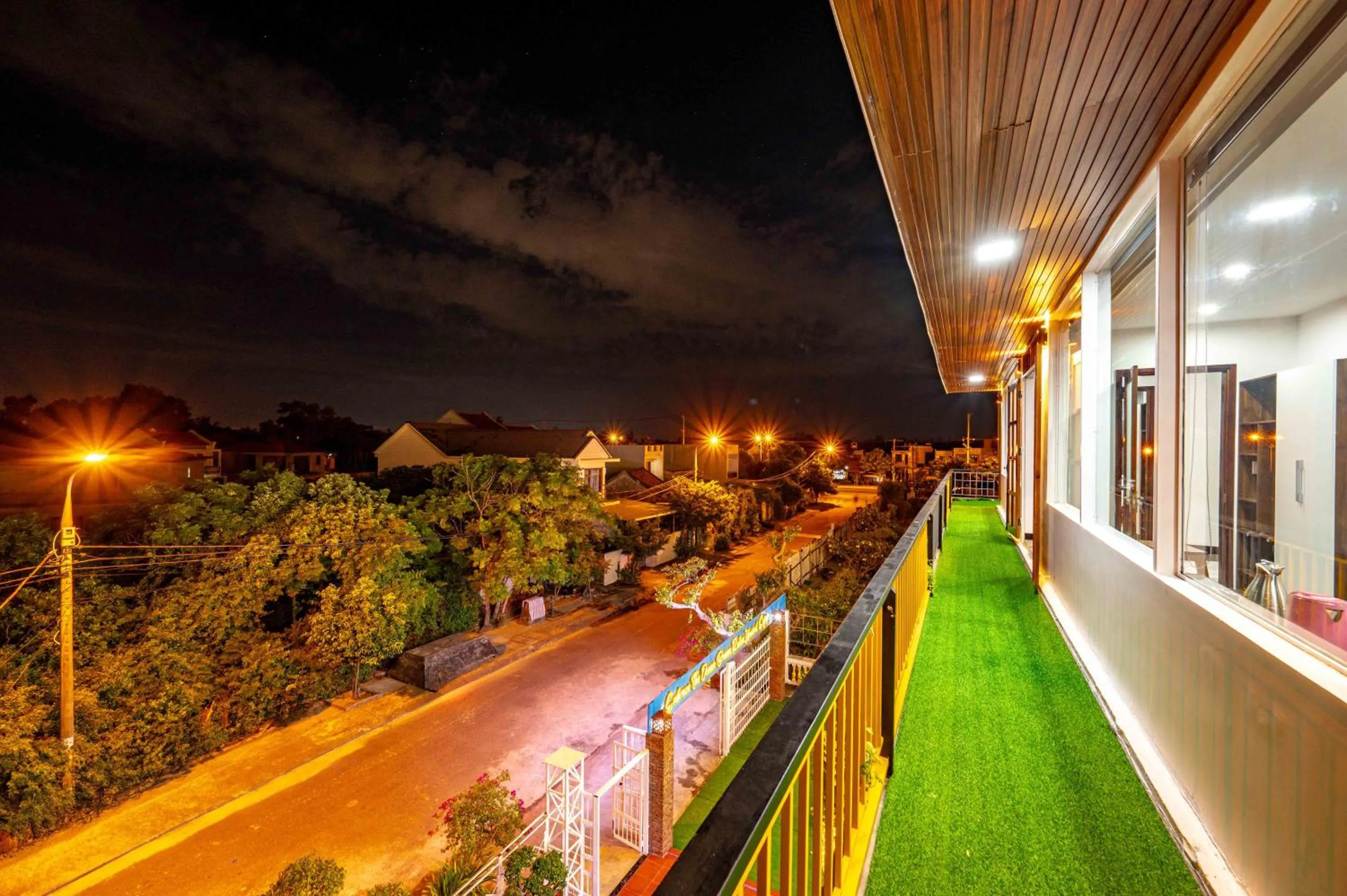 Night in Hestia HaMy Beach House