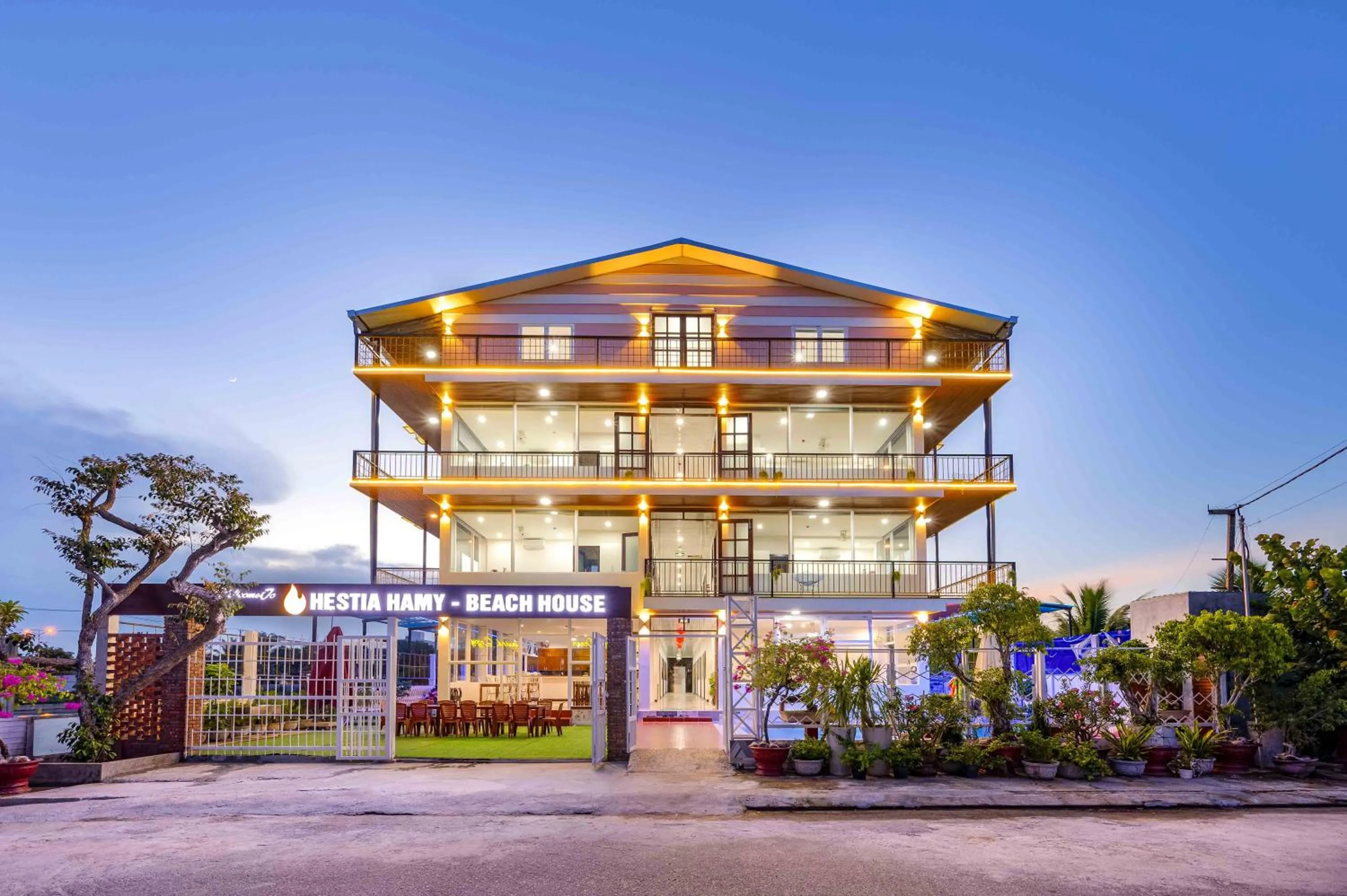 Property building in Hestia HaMy Beach House