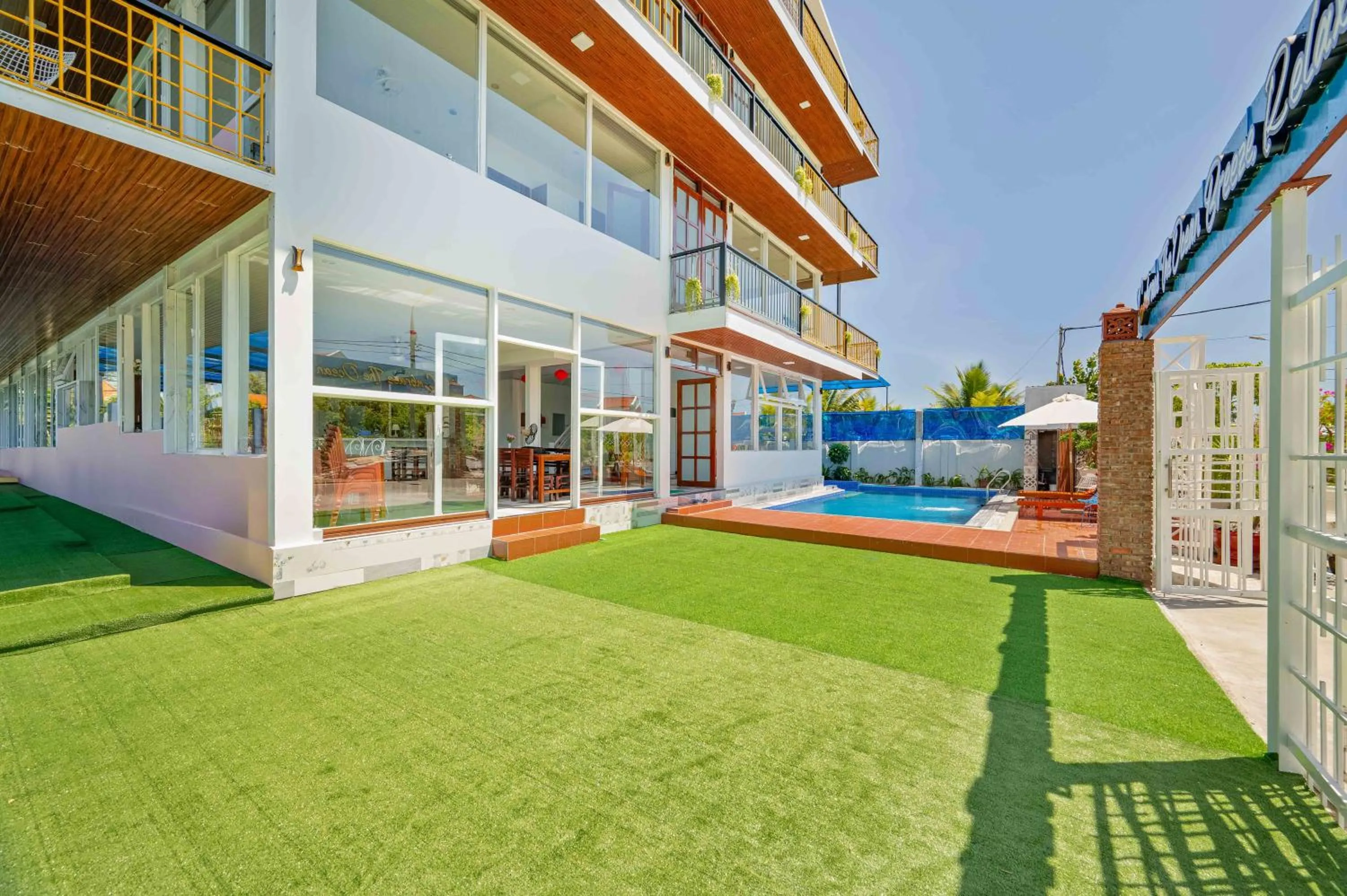 Patio in Hestia HaMy Beach House