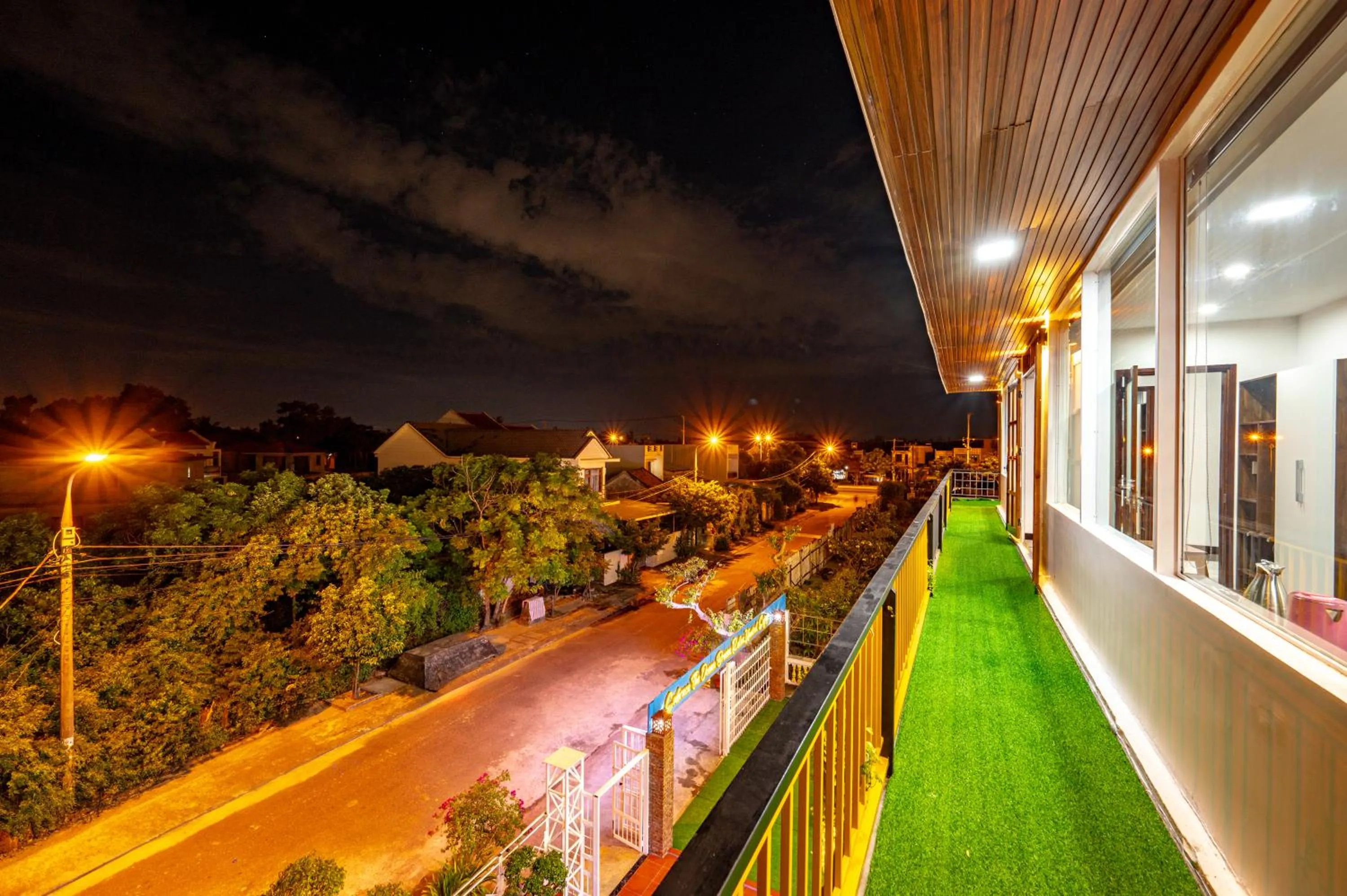 Night in Hestia HaMy Beach House