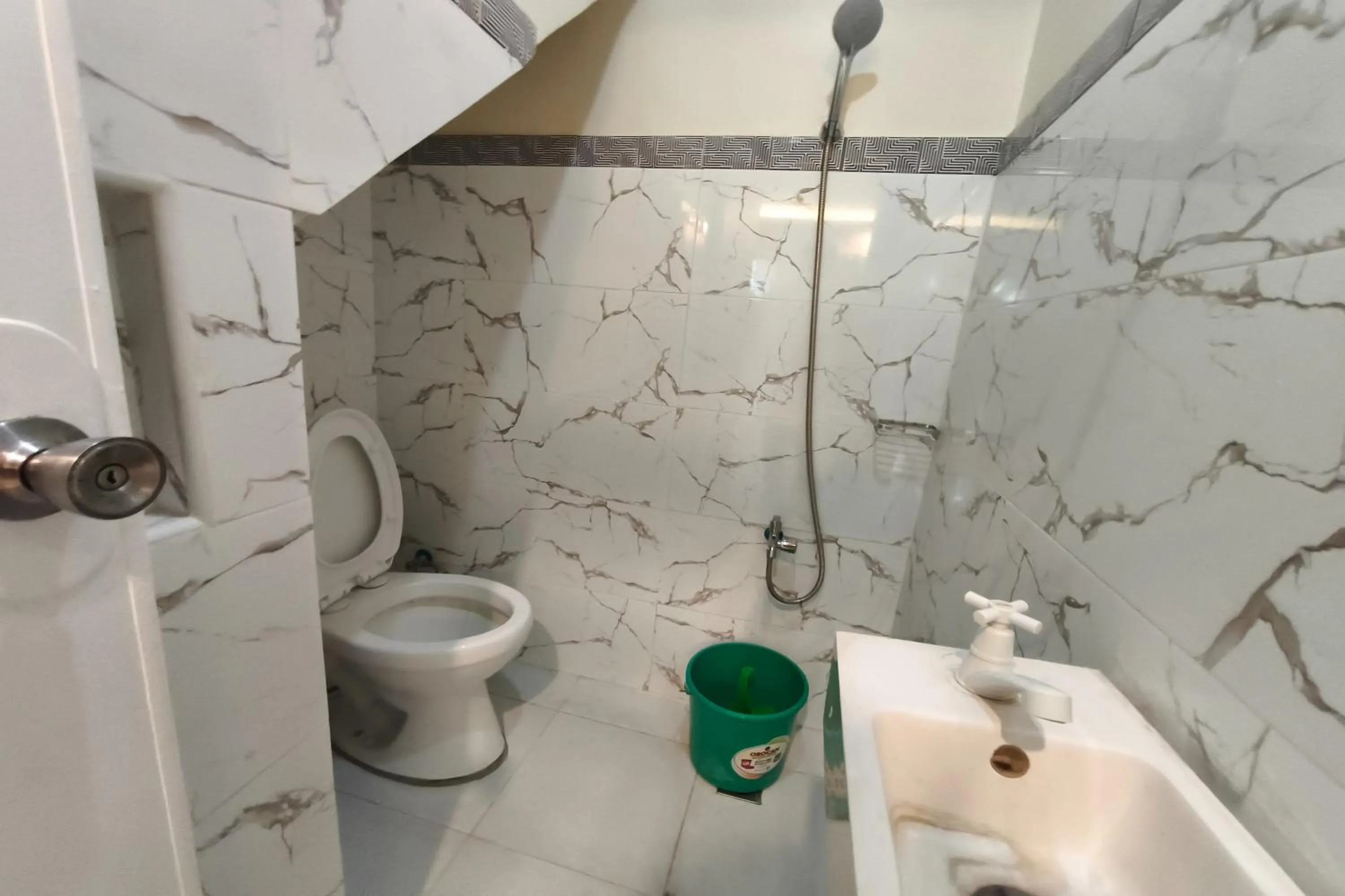 Bathroom in Ecoland 88 Apartelle and Suite near SM Davao