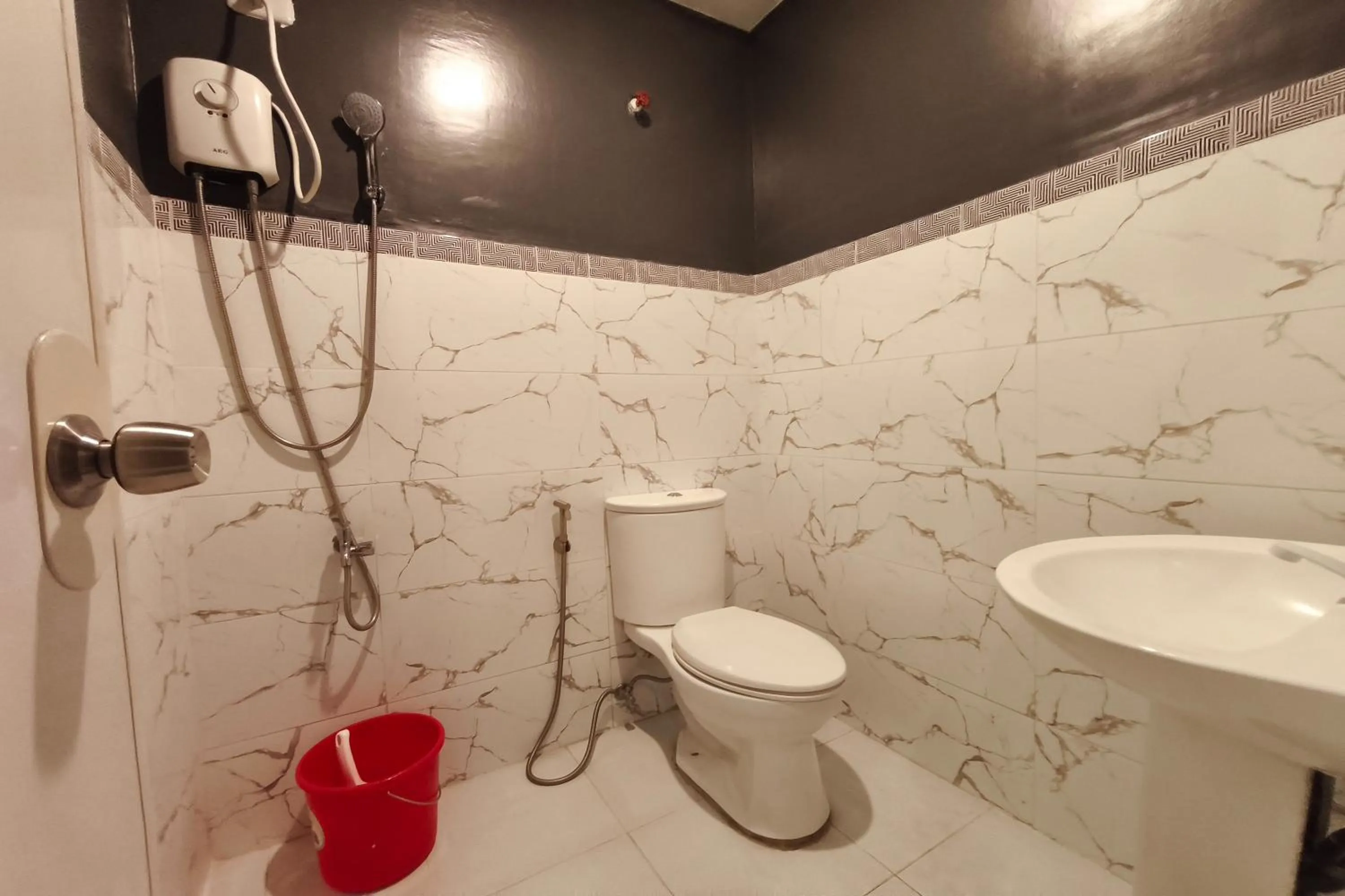 Toilet in Ecoland 88 Apartelle and Suite near SM Davao