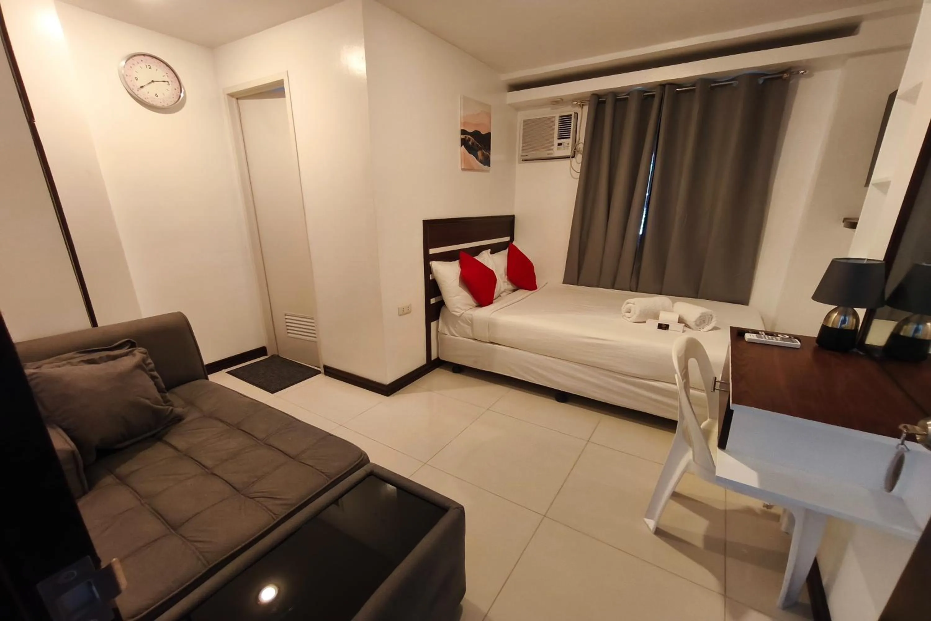 Photo of the whole room, Bed in Ecoland 88 Apartelle and Suite near SM Davao