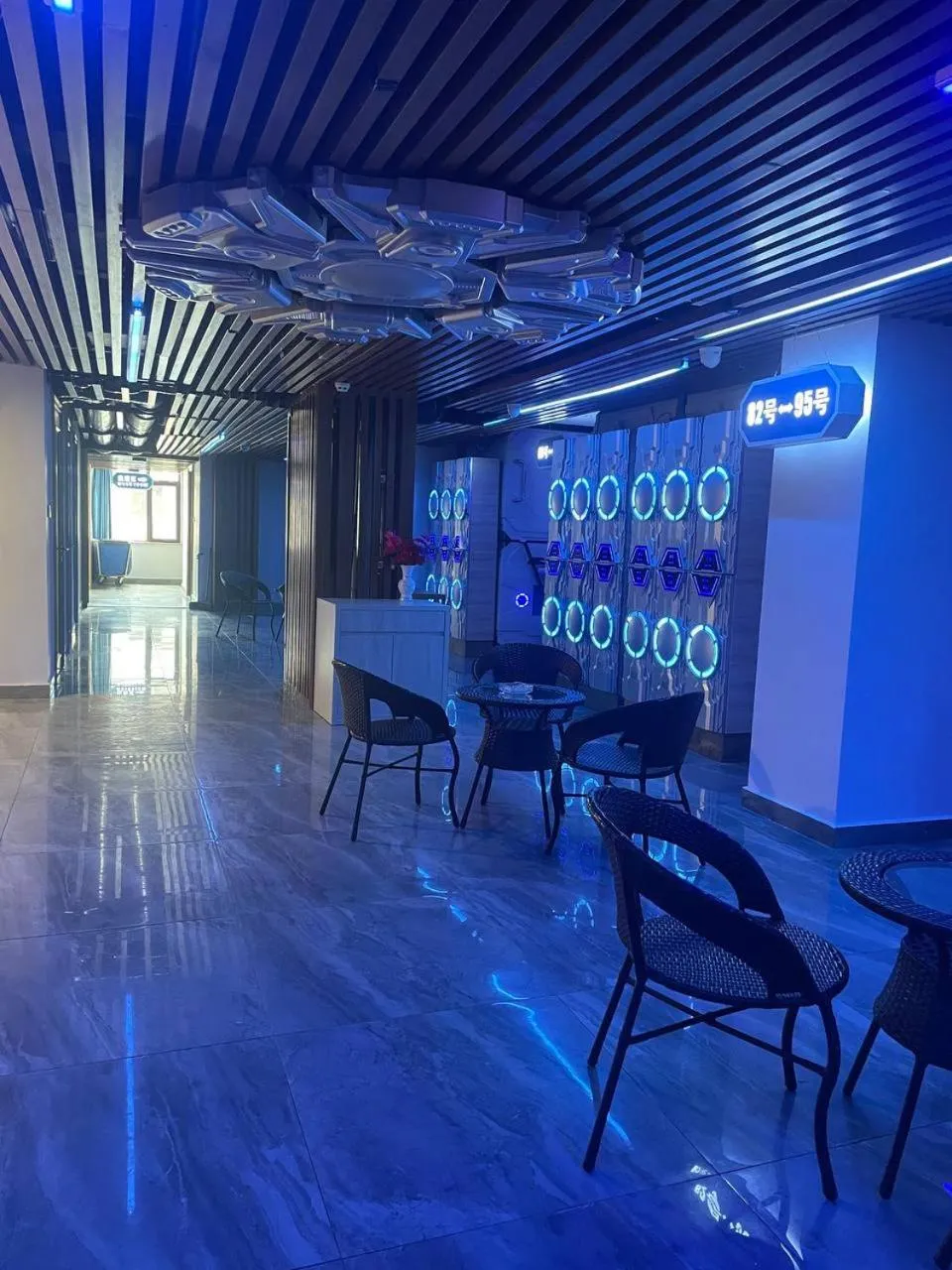 Seating area in Jianpuke Space Capsule Backpacker Hostel