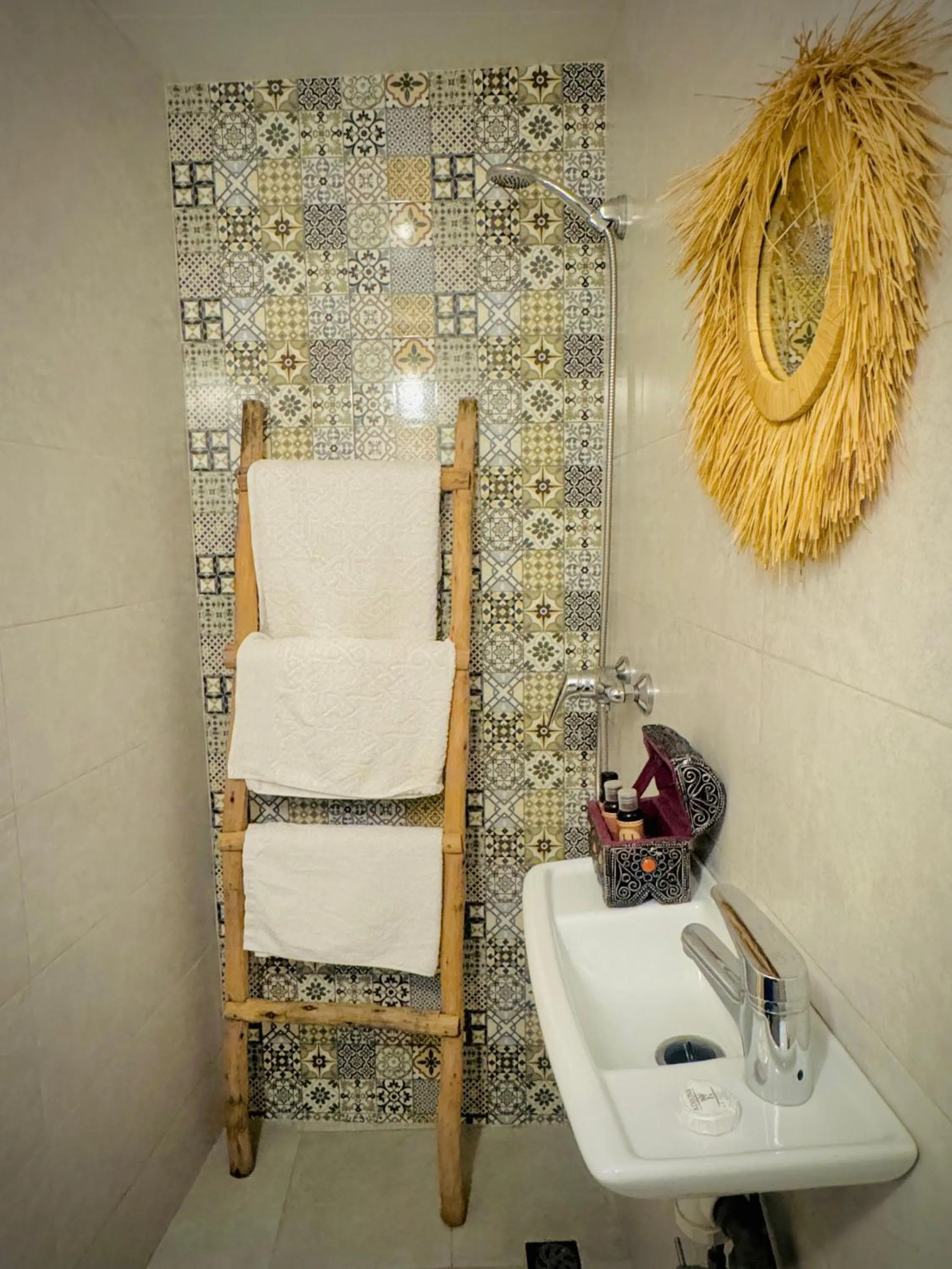 Bathroom in Riad Tislite & SPA