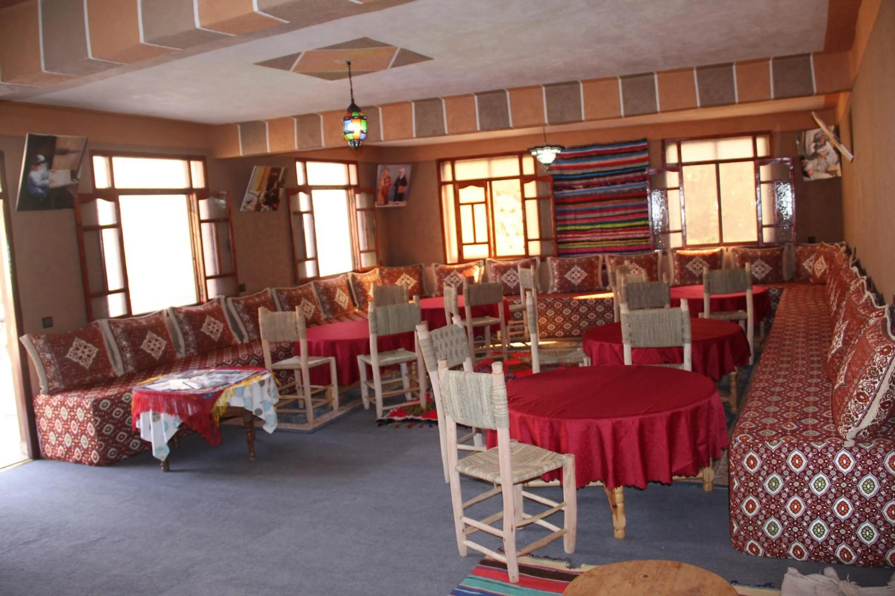 Communal lounge/ TV room in Dar Imperial