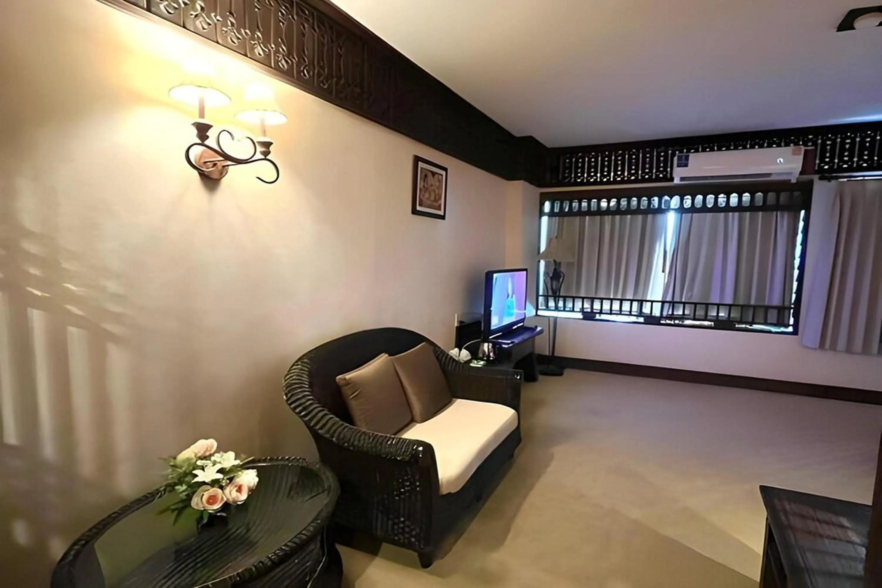 Seating area in Ruean Phae Royal Park Hotel