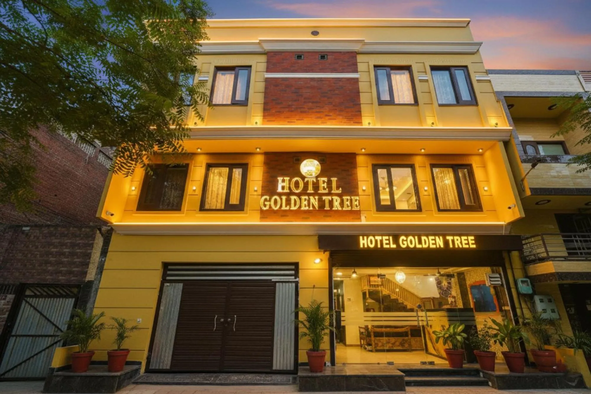 FabHotel Golden Tree