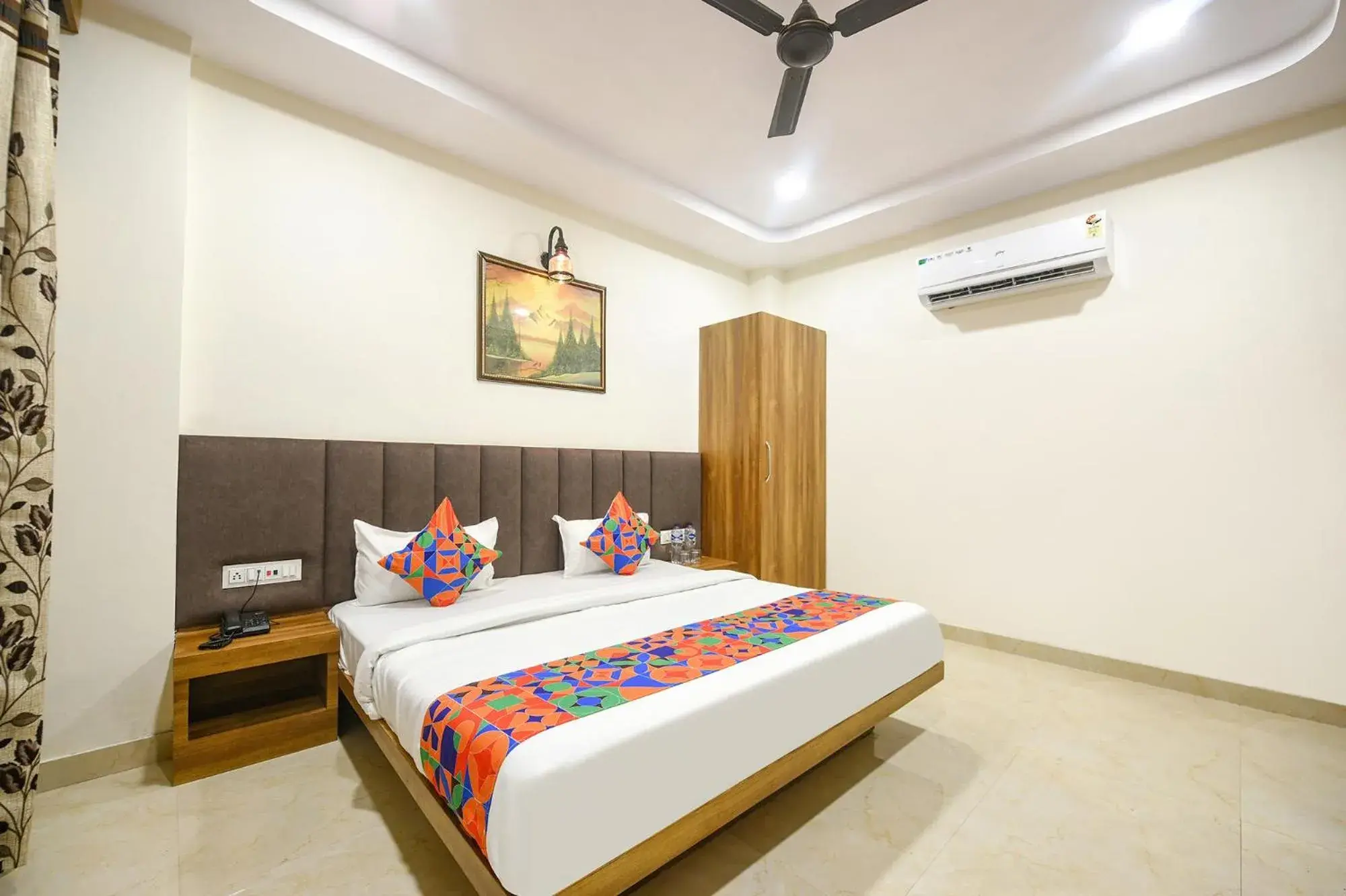 Superior Double Room - single occupancy in FabHotel Golden Tree Superior Double Room - single occupancy in FabHotel Golden Tree