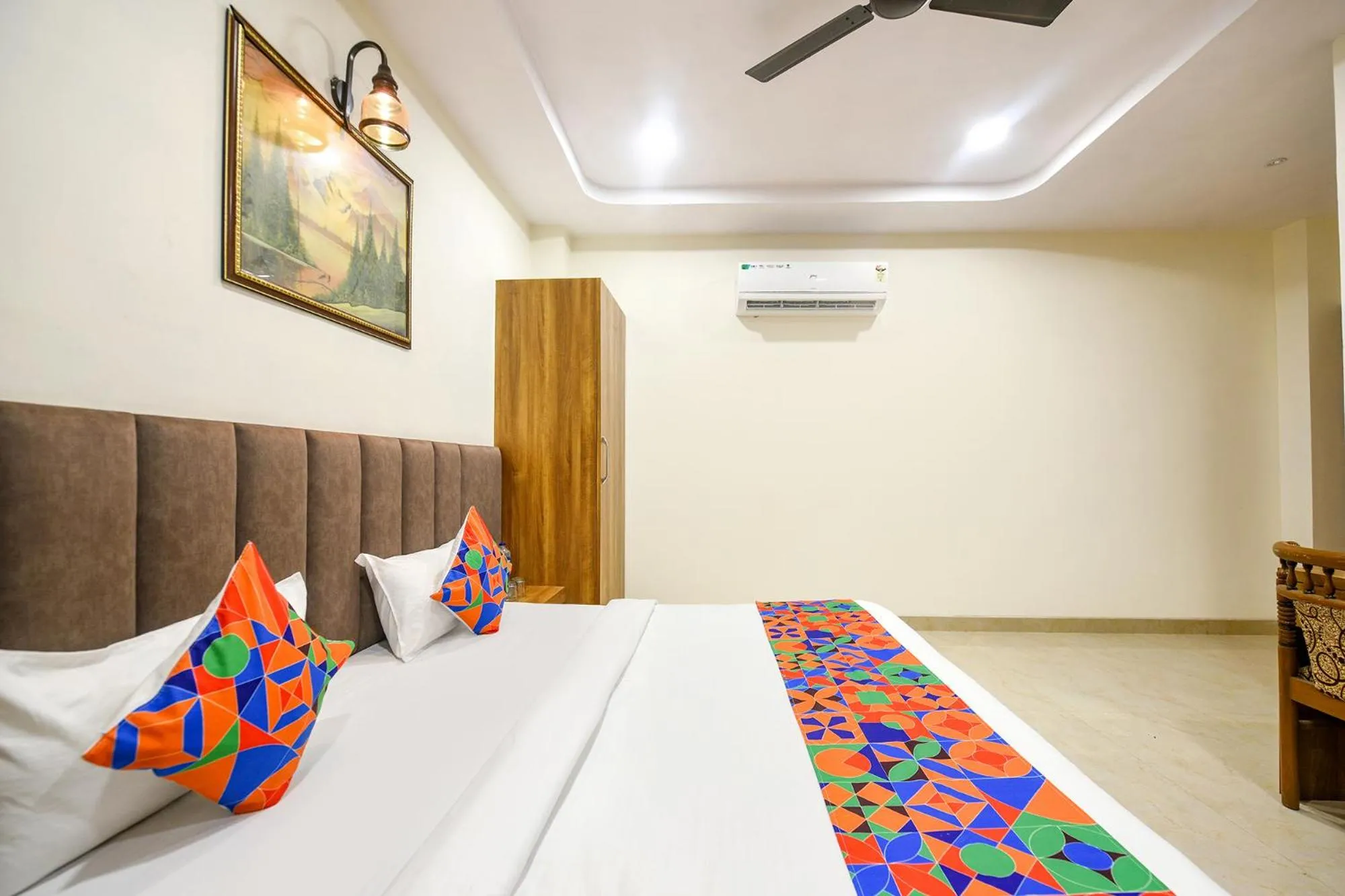 Bed in FabHotel Golden Tree