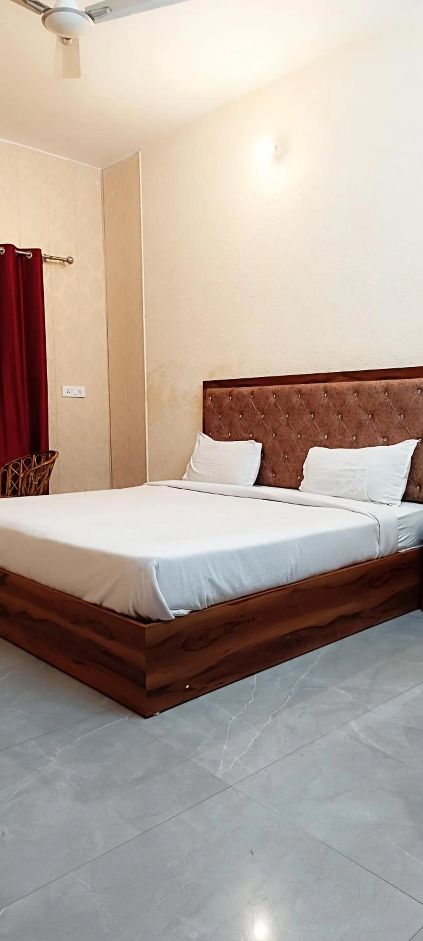 Photo of the whole room in Hotel Shiv Ganga