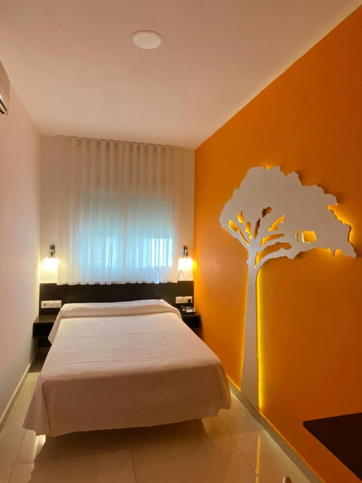 Photo of the whole room, Bed in Sol Playa