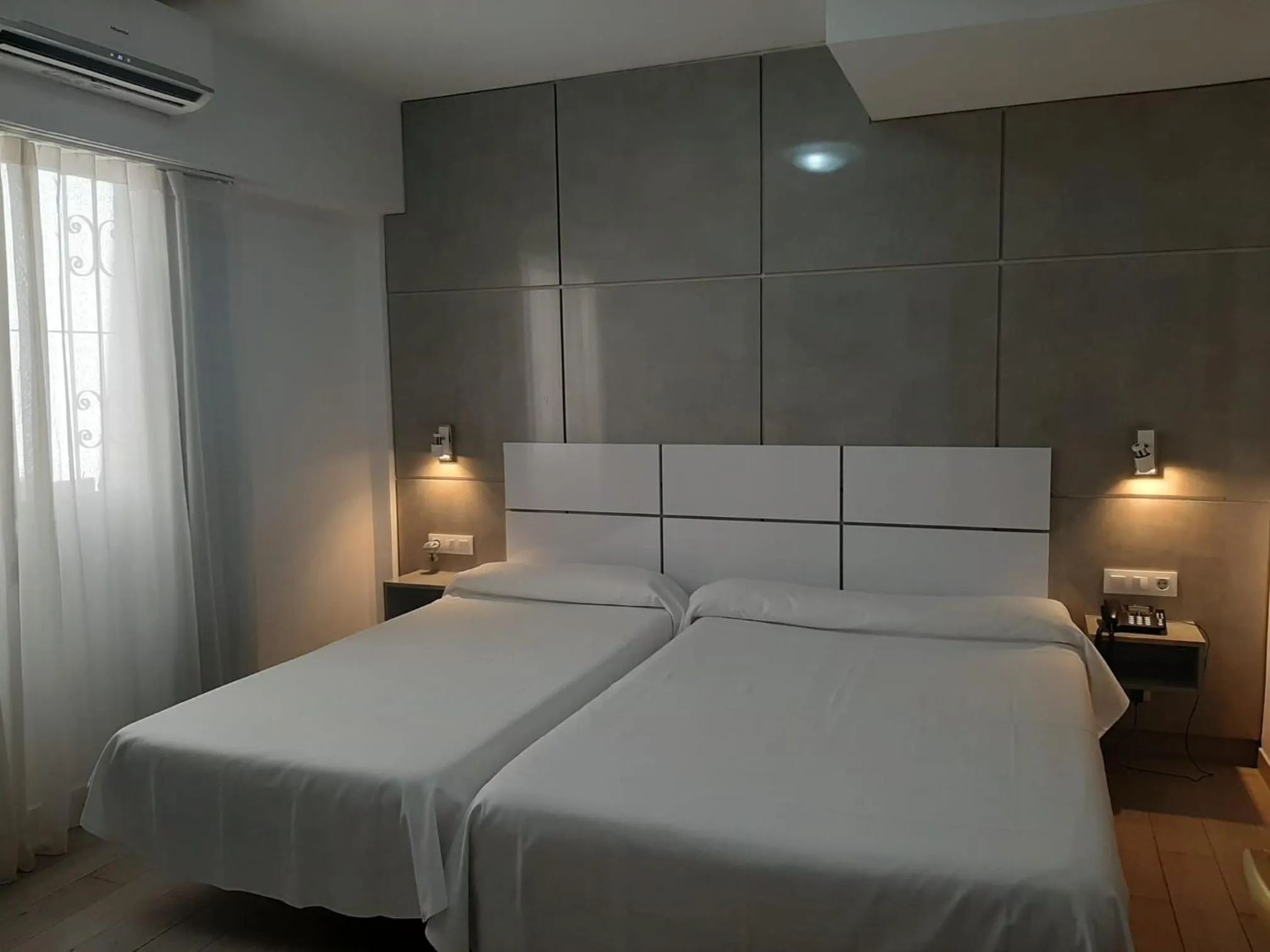 Photo of the whole room, Bed in Sol Playa