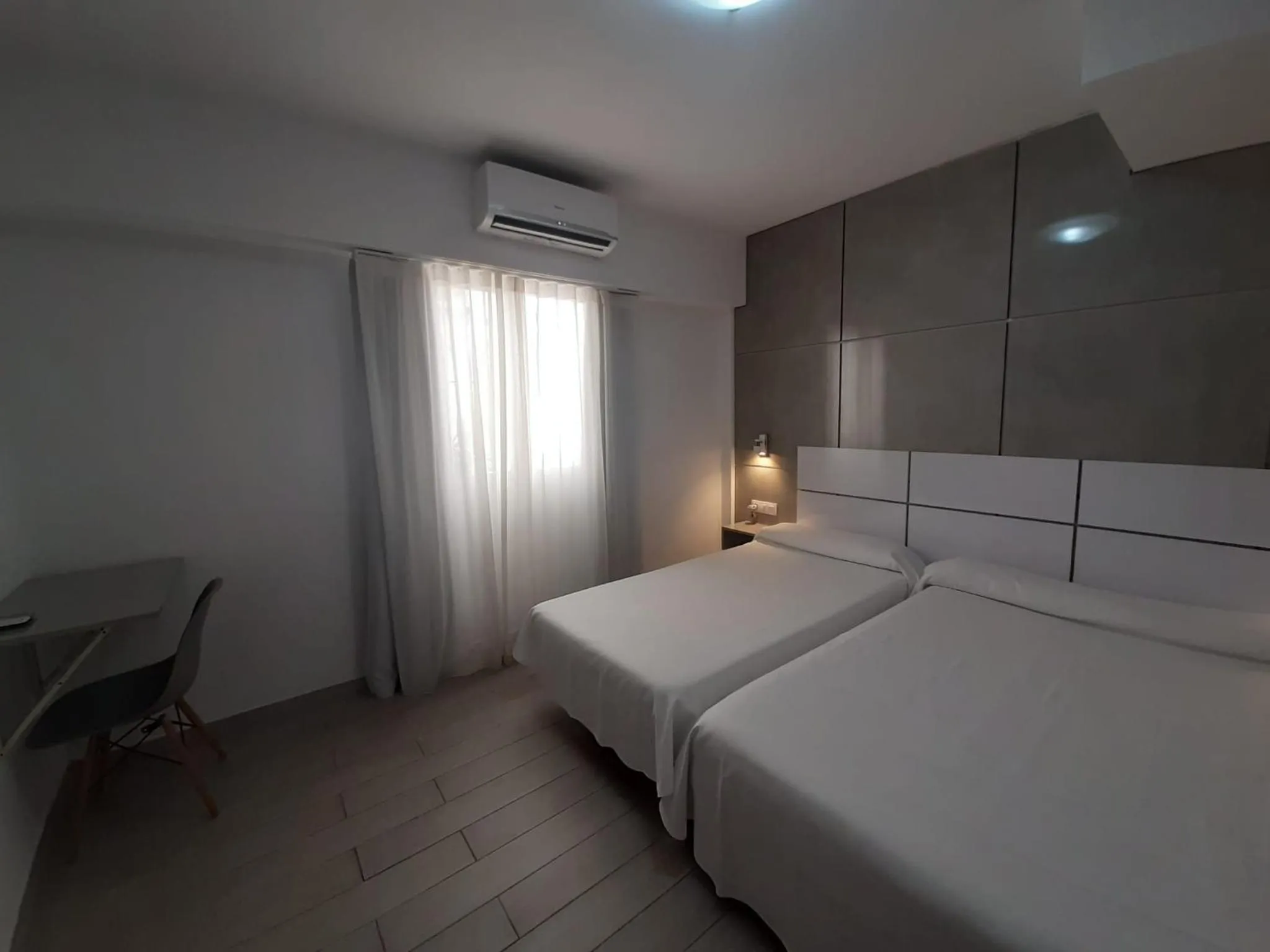 Photo of the whole room, Bed in Sol Playa