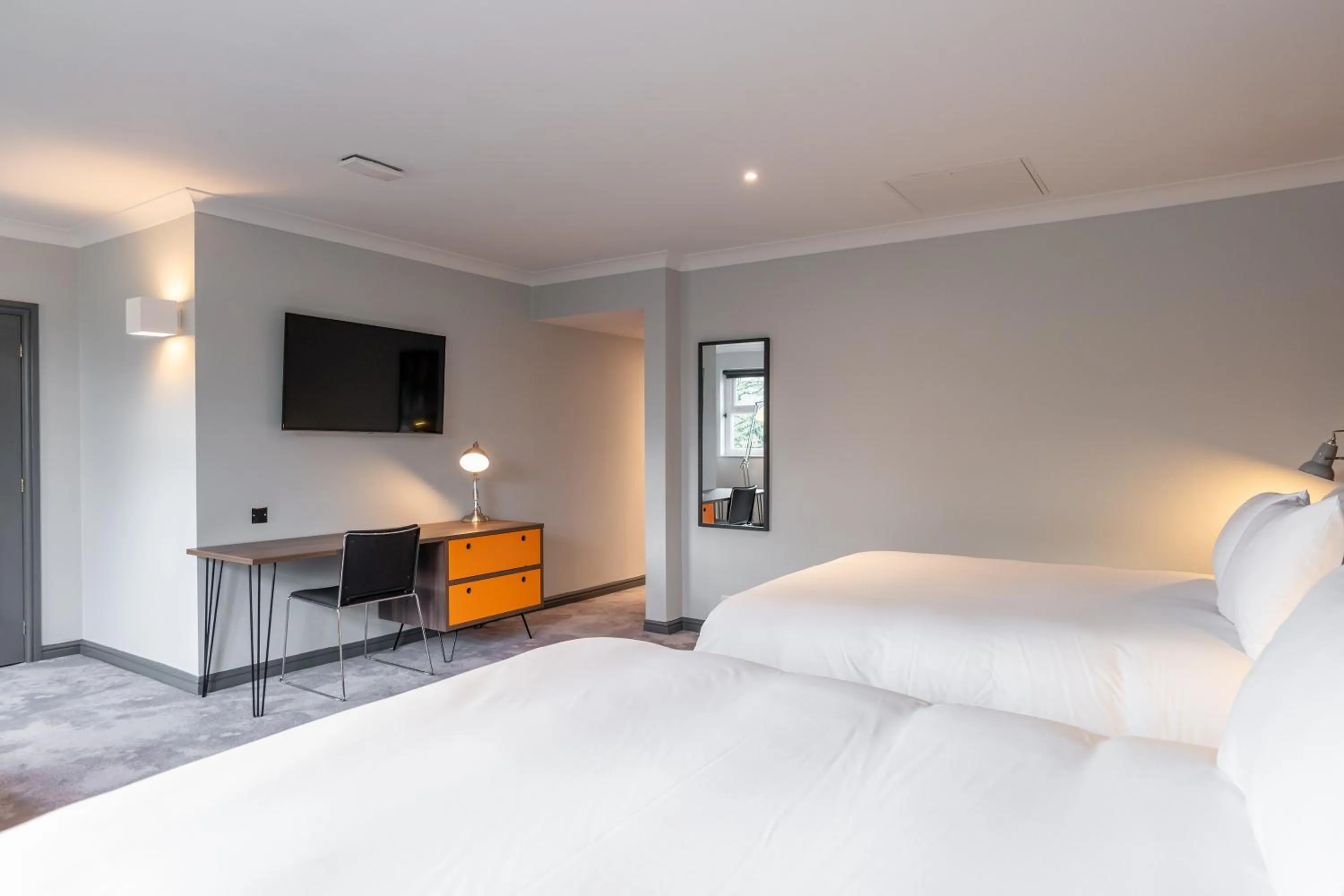 TV and multimedia, Bed in Village Hotel Chester St David's