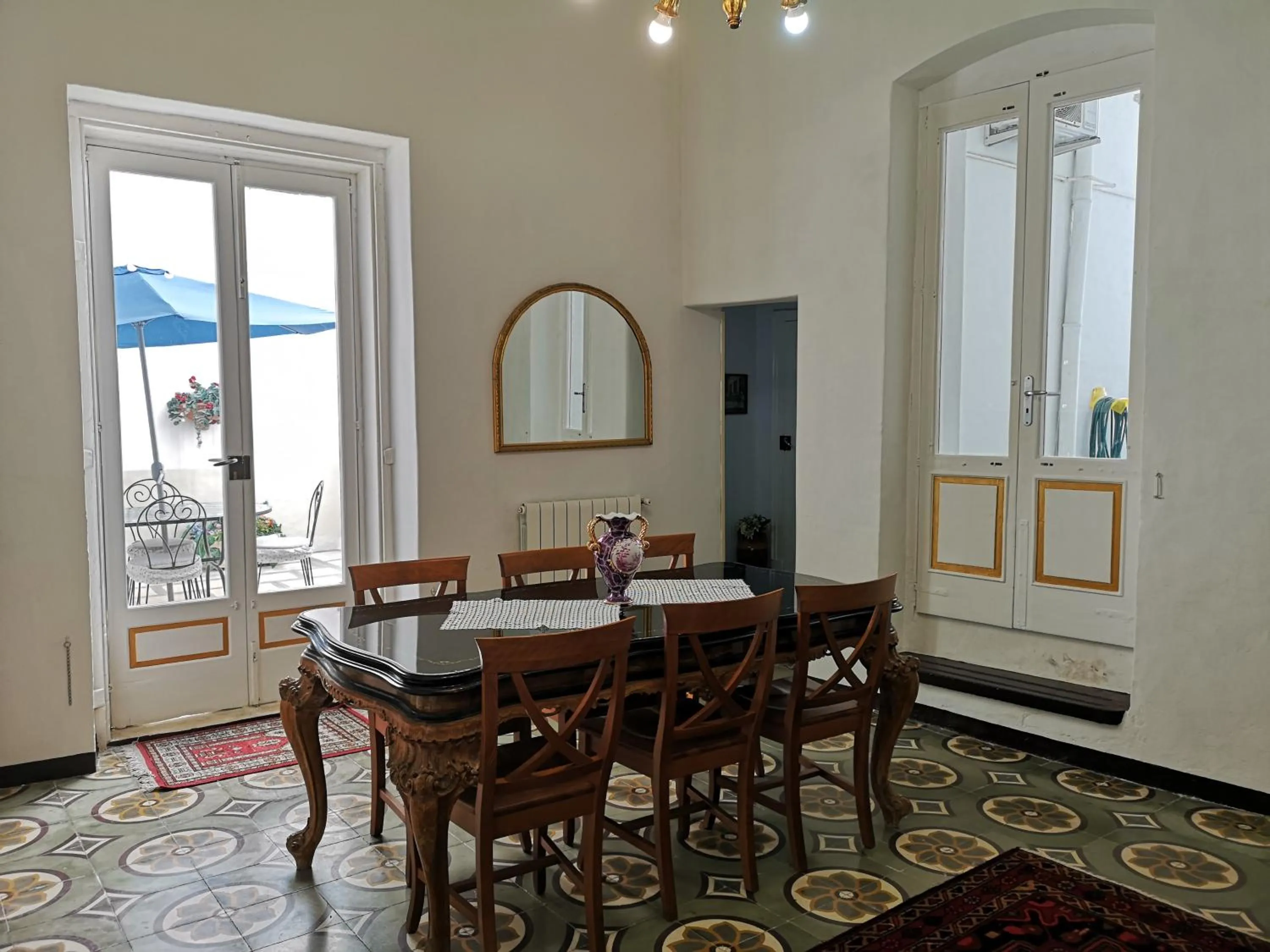 Communal lounge/ TV room in B&B Palazzo Antonelli