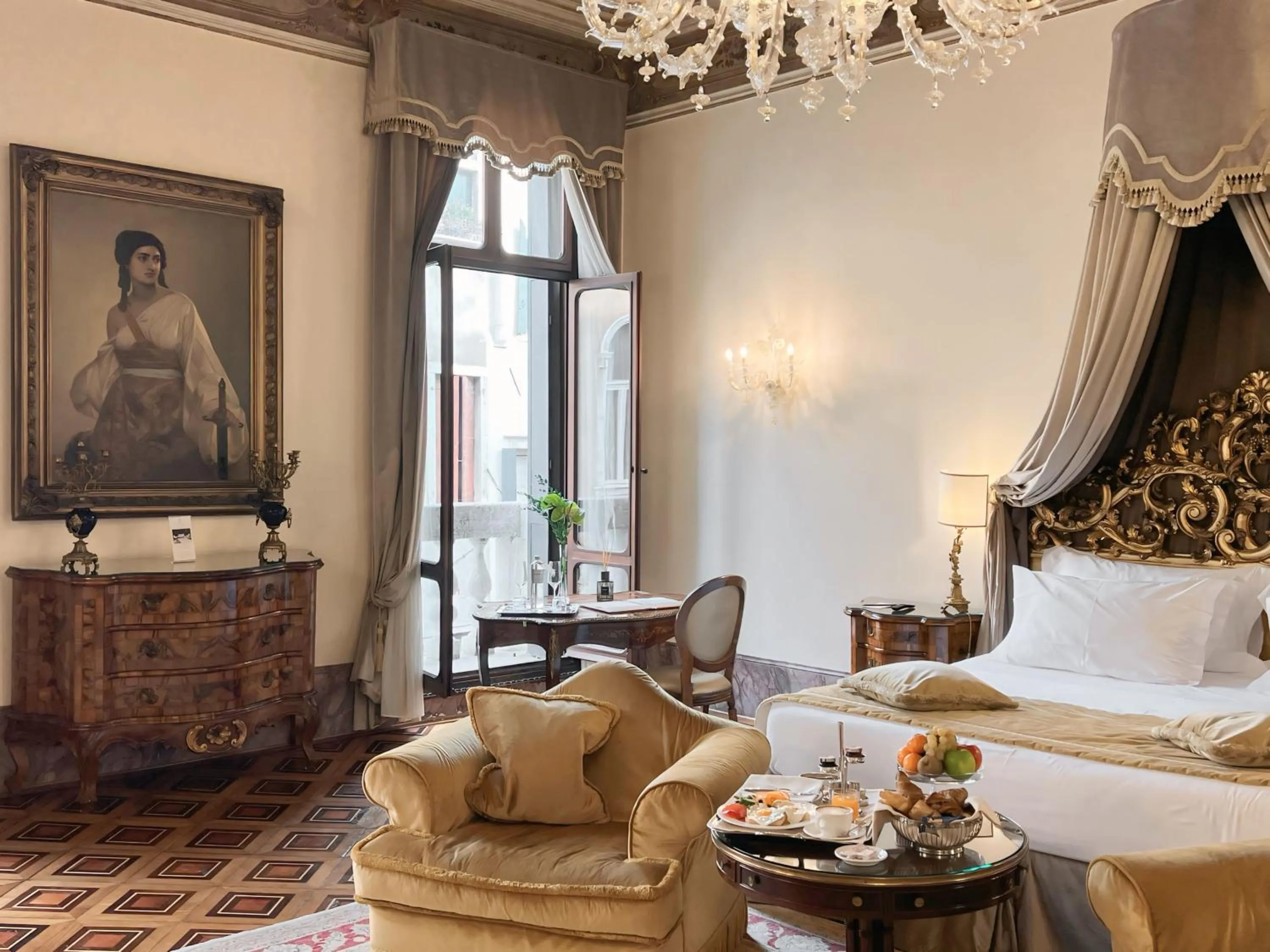 Bed in Hotel Ai Cavalieri di Venezia