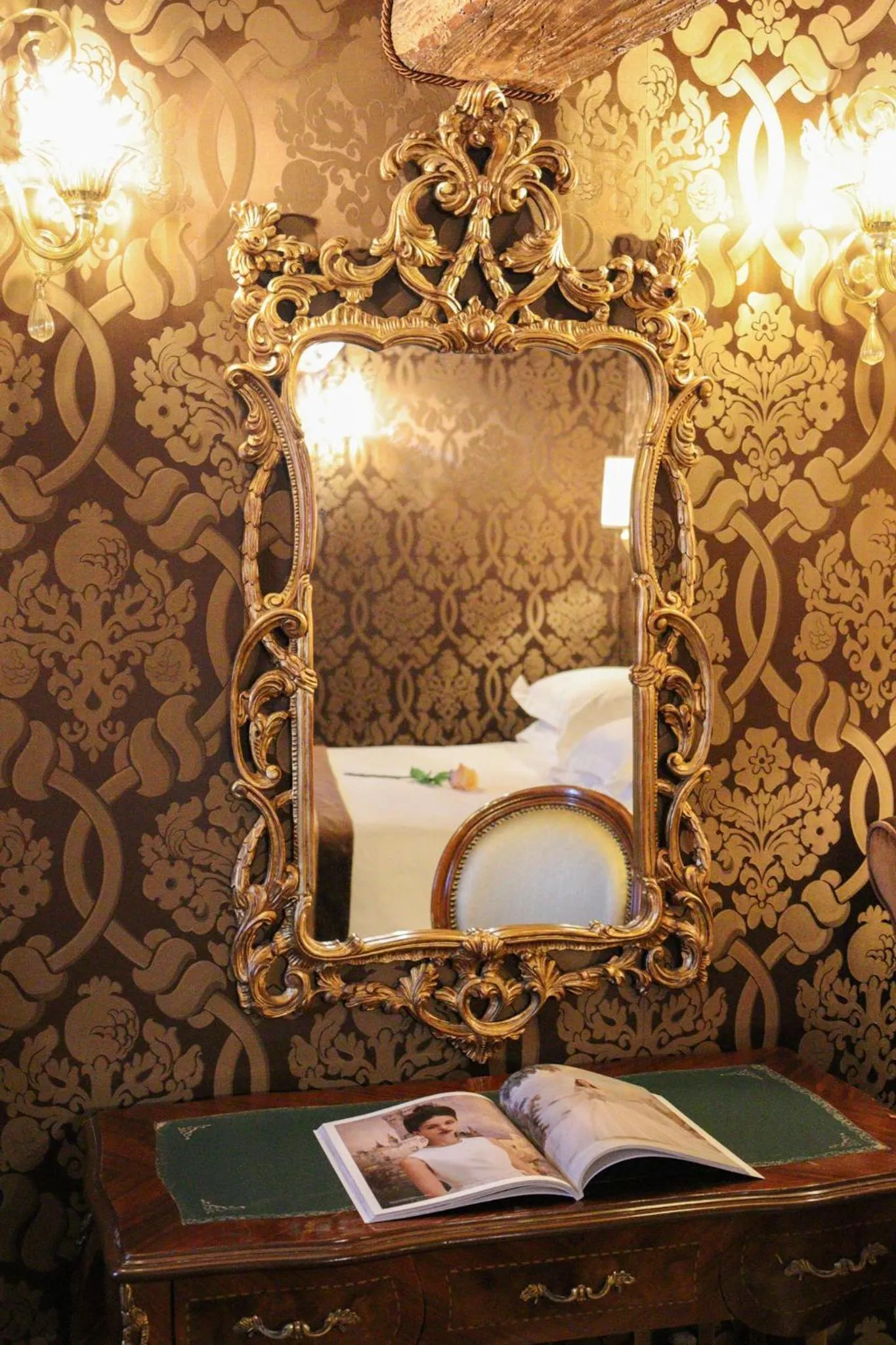 Decorative detail, Bed in Hotel Ai Cavalieri di Venezia