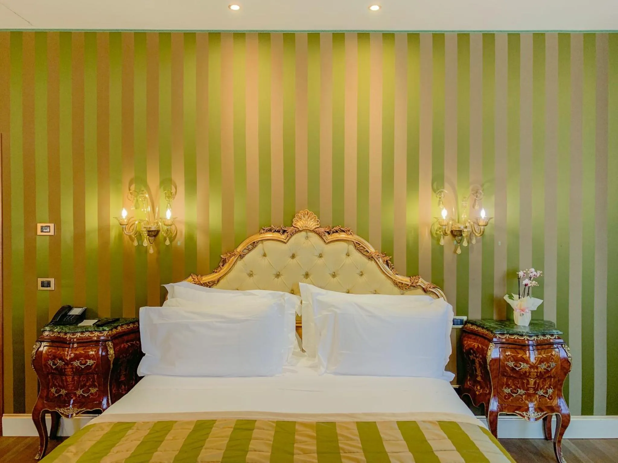 Bed in Hotel Ai Cavalieri di Venezia