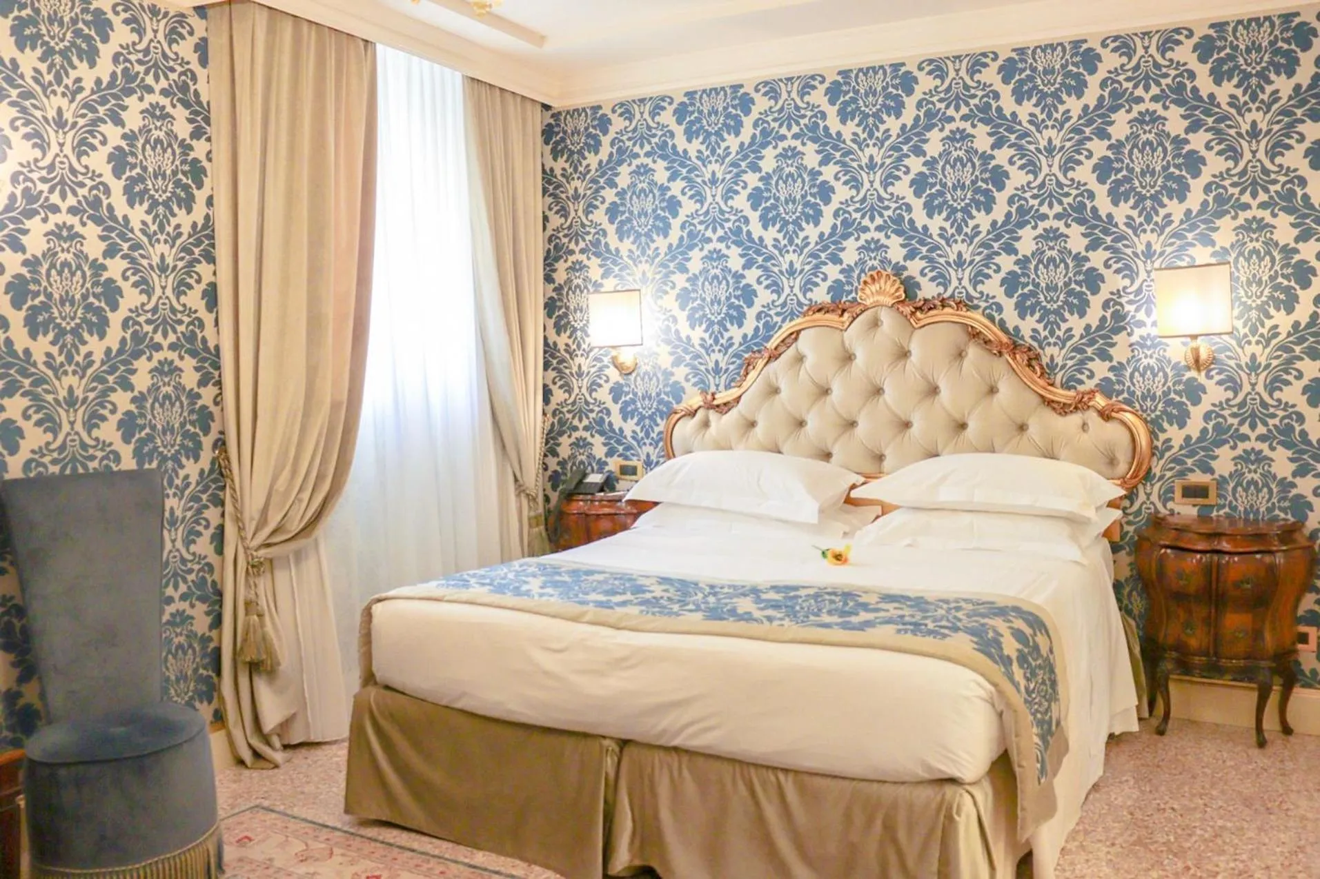 Bed in Hotel Ai Cavalieri di Venezia