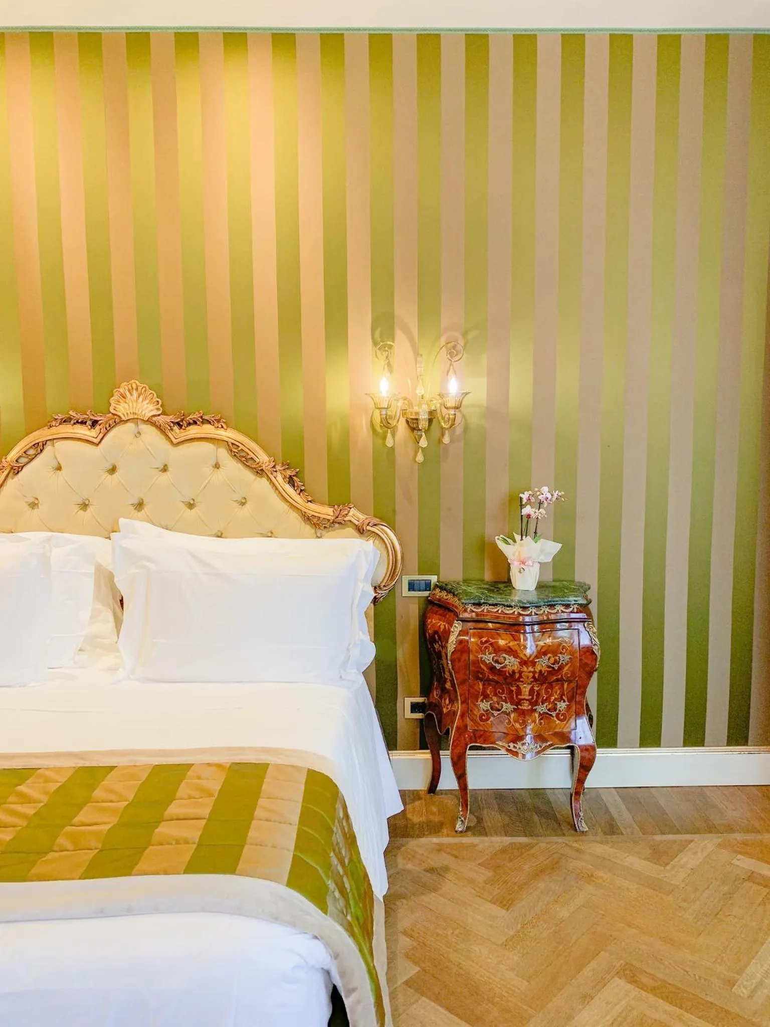 Bed in Hotel Ai Cavalieri di Venezia