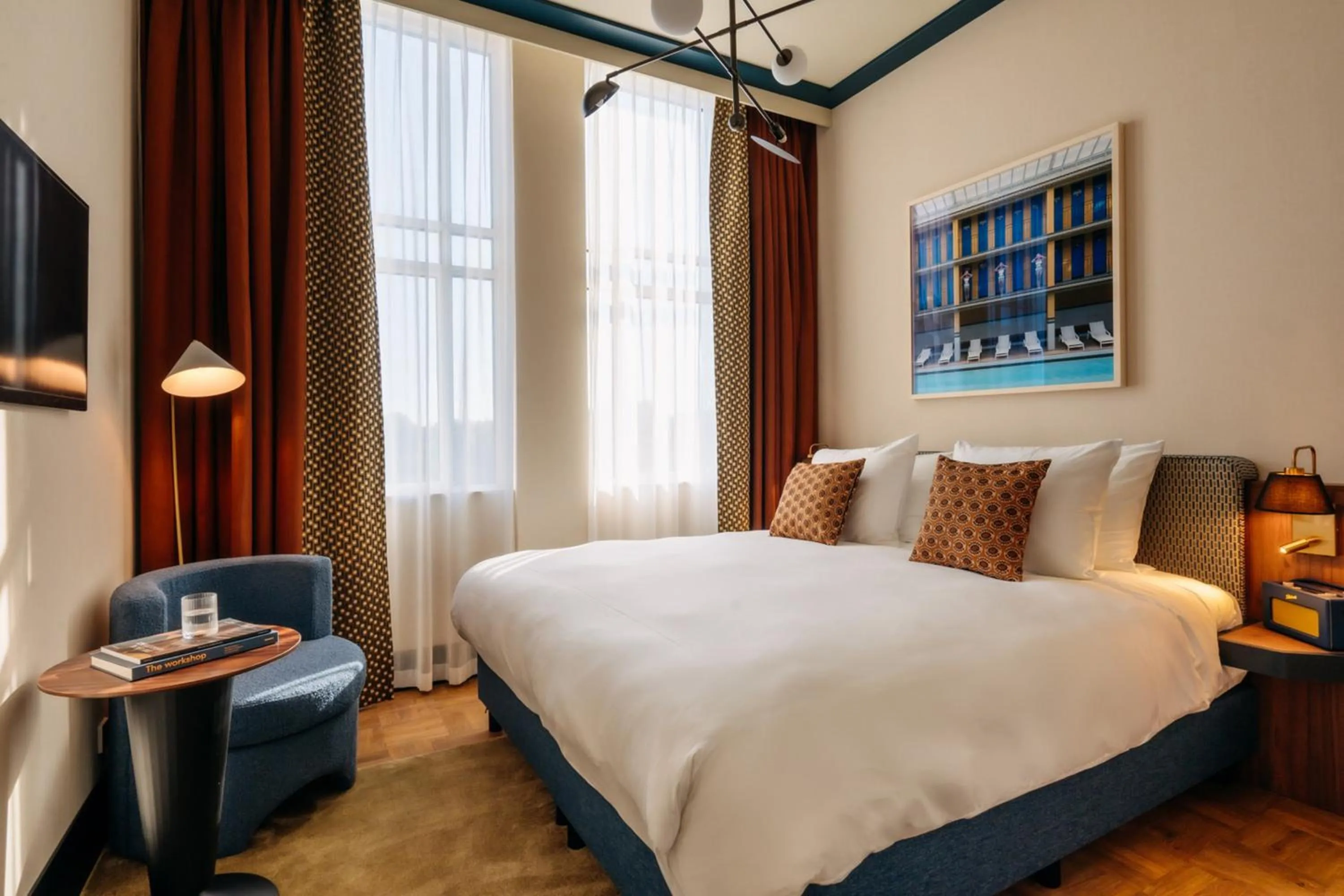 Photo of the whole room, Bed in De Plesman Hotel The Hague