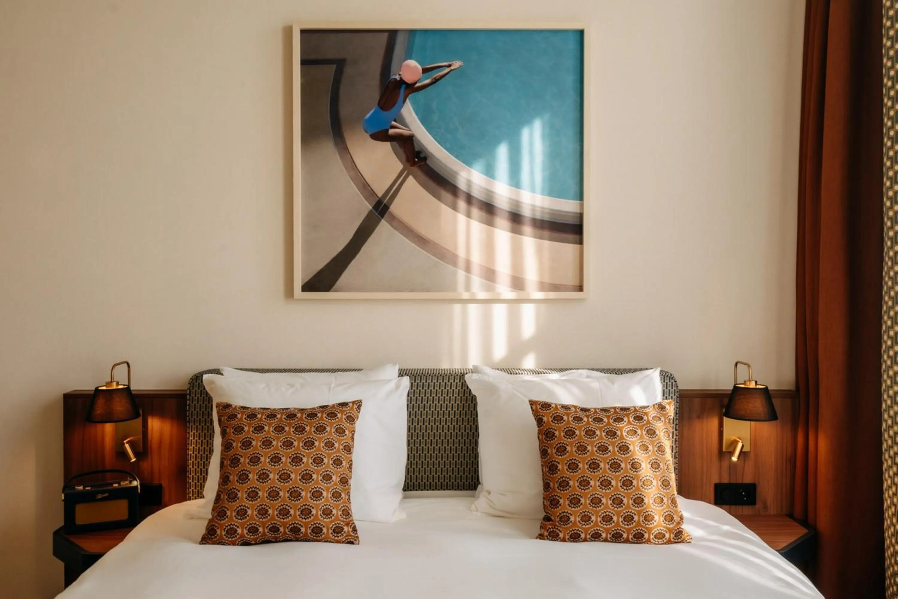 Bed in De Plesman Hotel The Hague