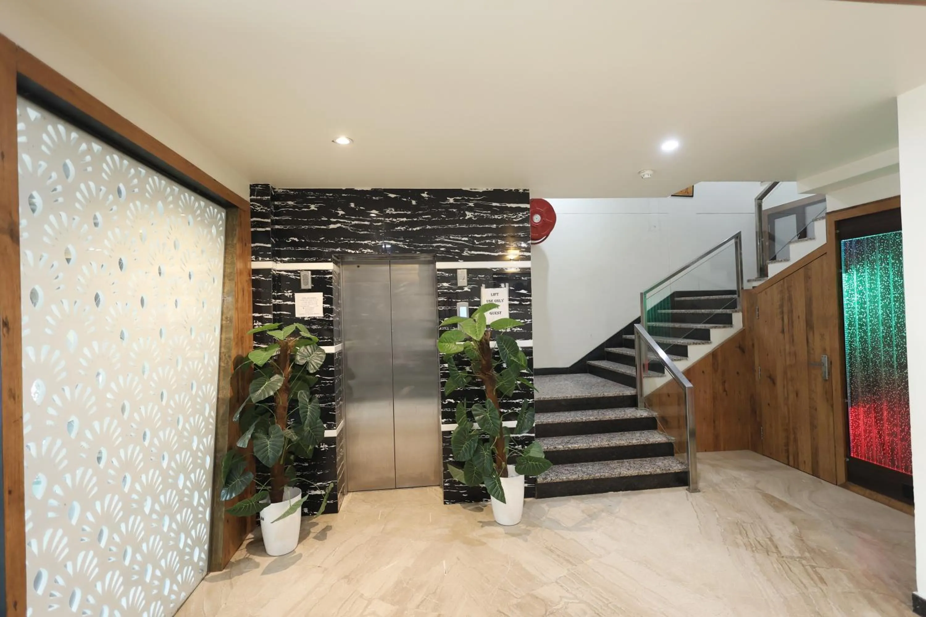 Area and facilities in The Crown Hotel Agra near Taj Mahal & Restaurant