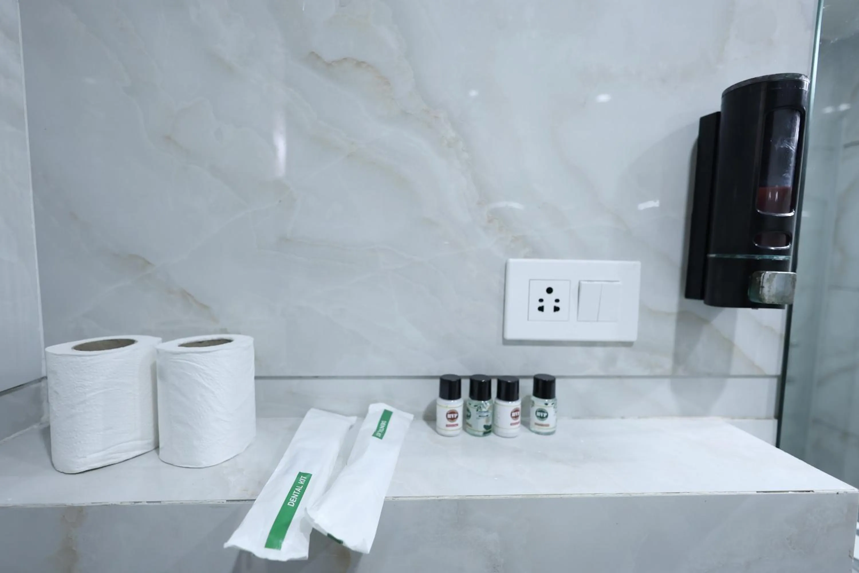 Bathroom in The Crown Hotel Agra near Taj Mahal & Restaurant