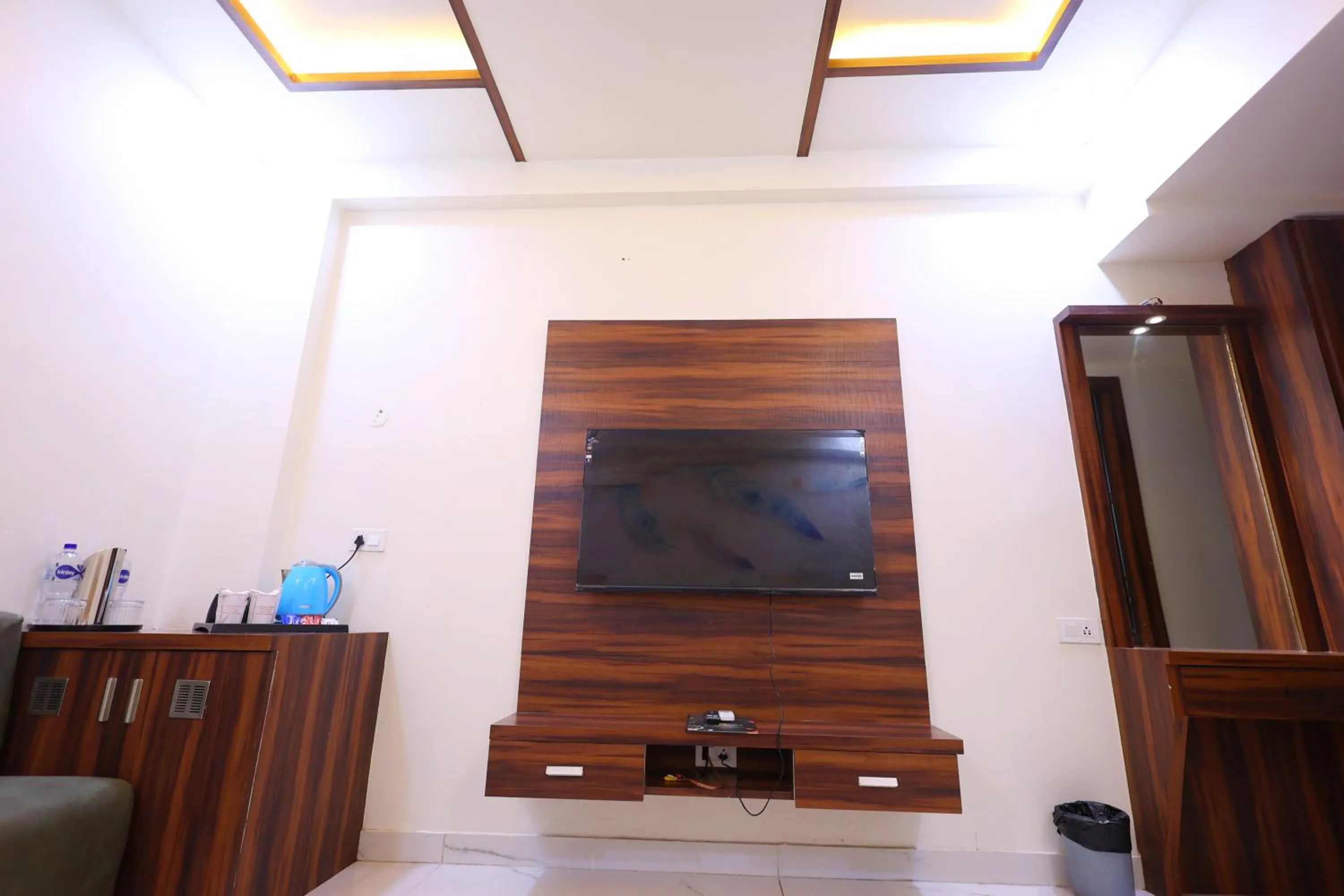 Bedroom in The Crown Hotel Agra near Taj Mahal & Restaurant