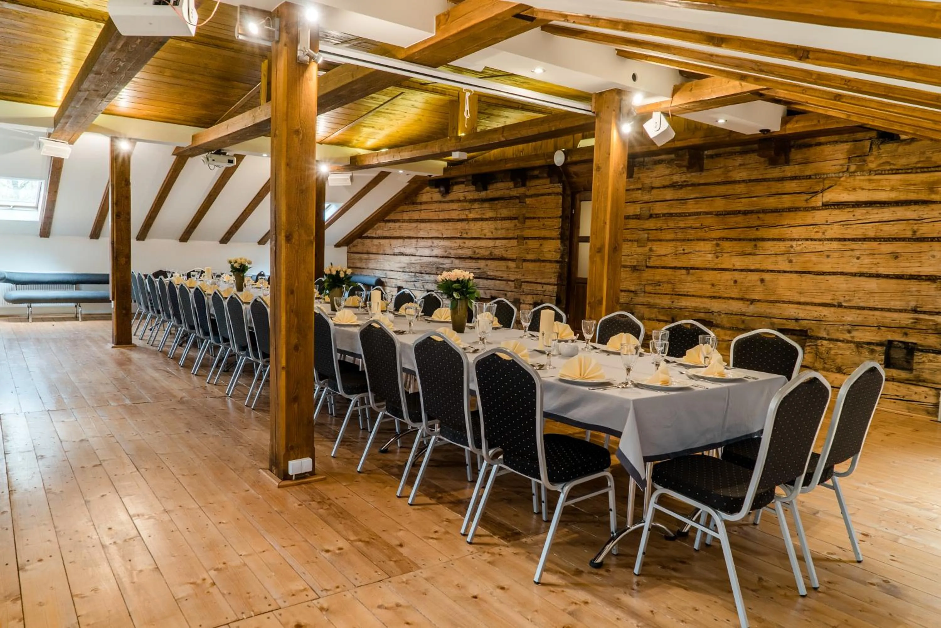 Banquet/Function facilities in Dworek Szwajcaria