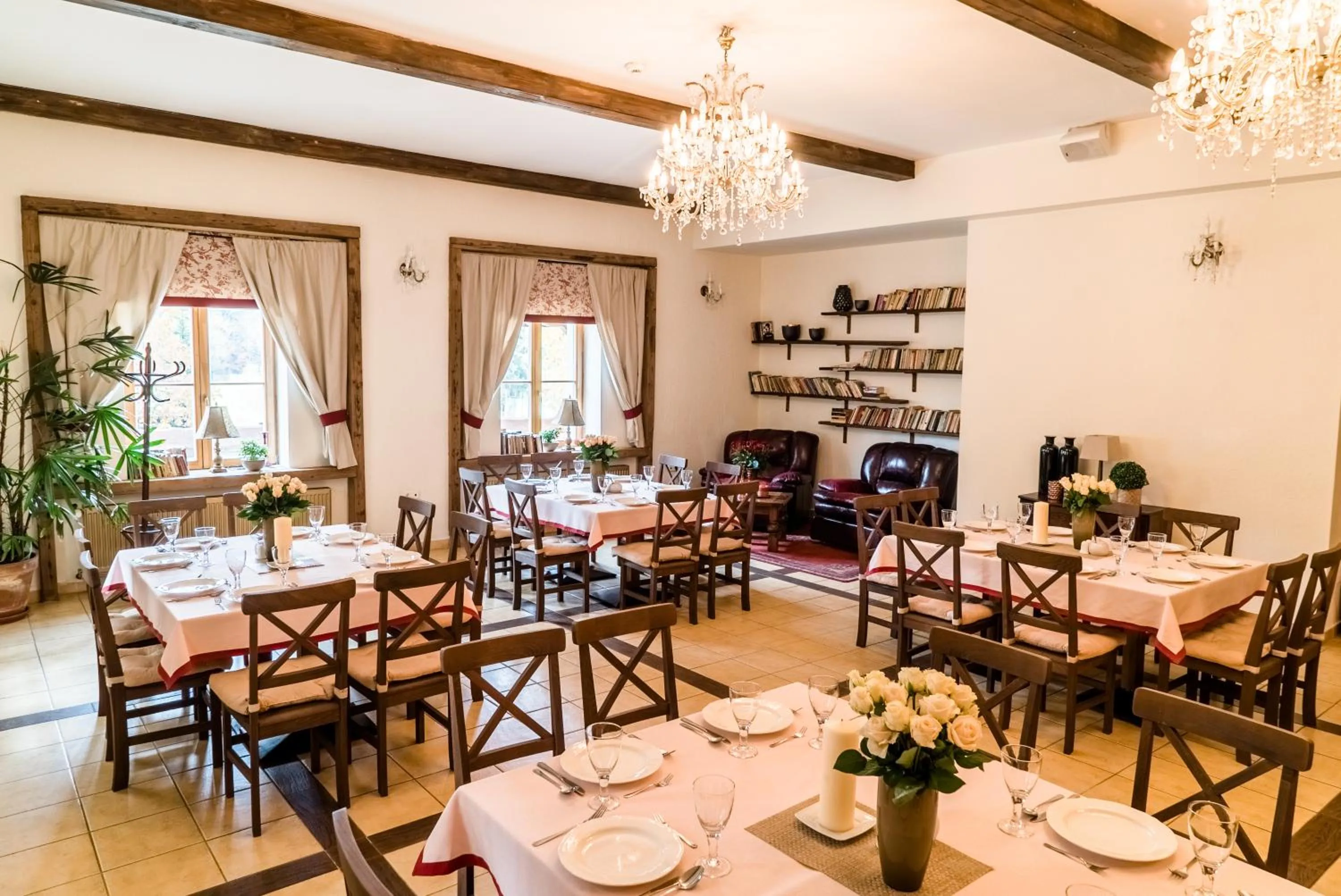 Restaurant/places to eat in Dworek Szwajcaria