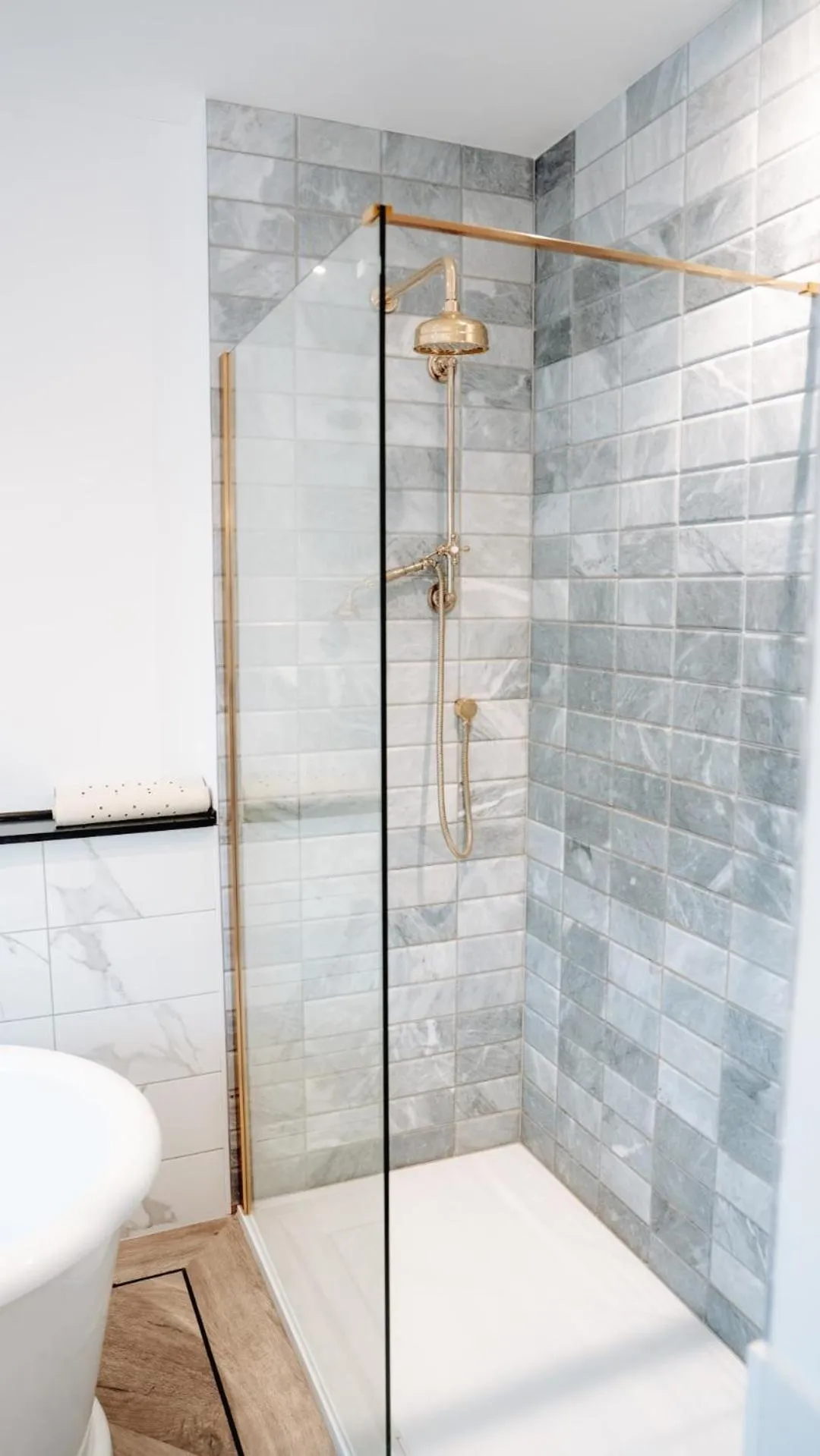 Shower in Two Bridges Hotel