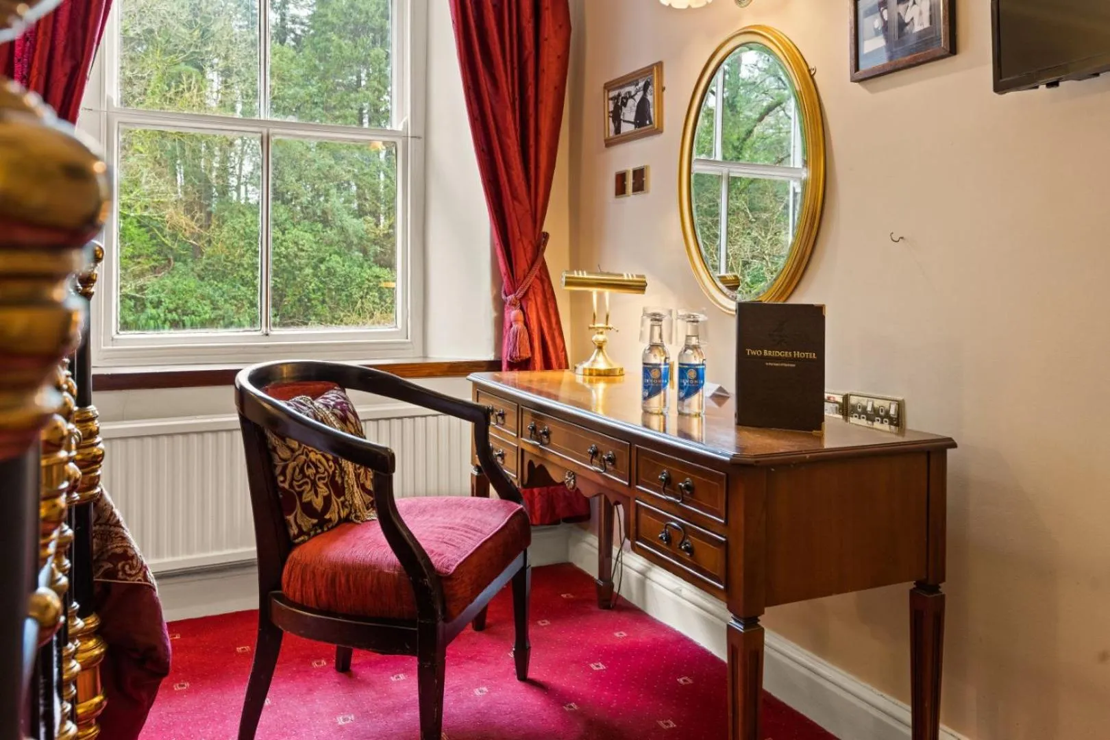 Bedroom in Two Bridges Hotel