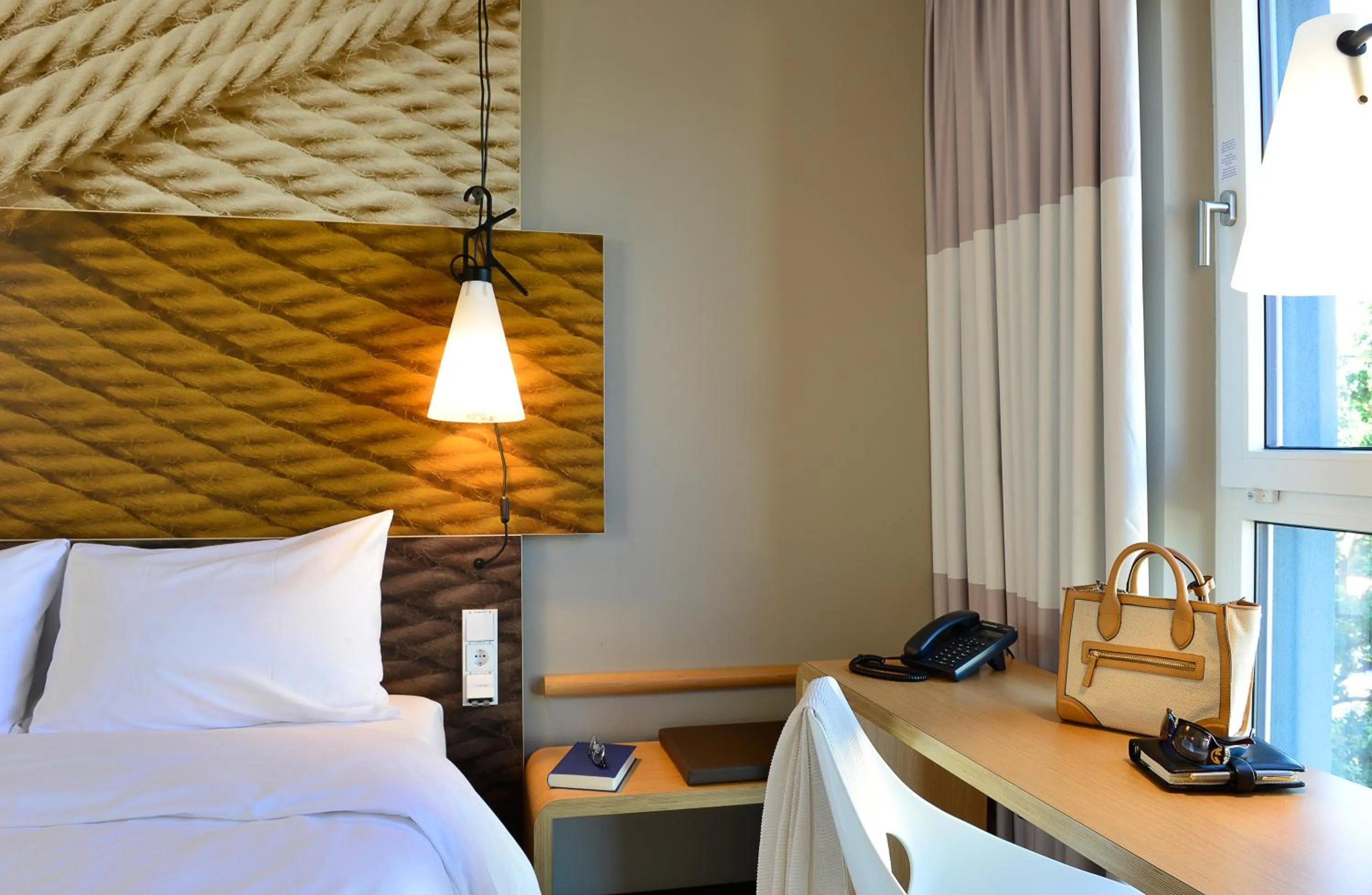 Day, Bed in Ibis Muenchen City Ost