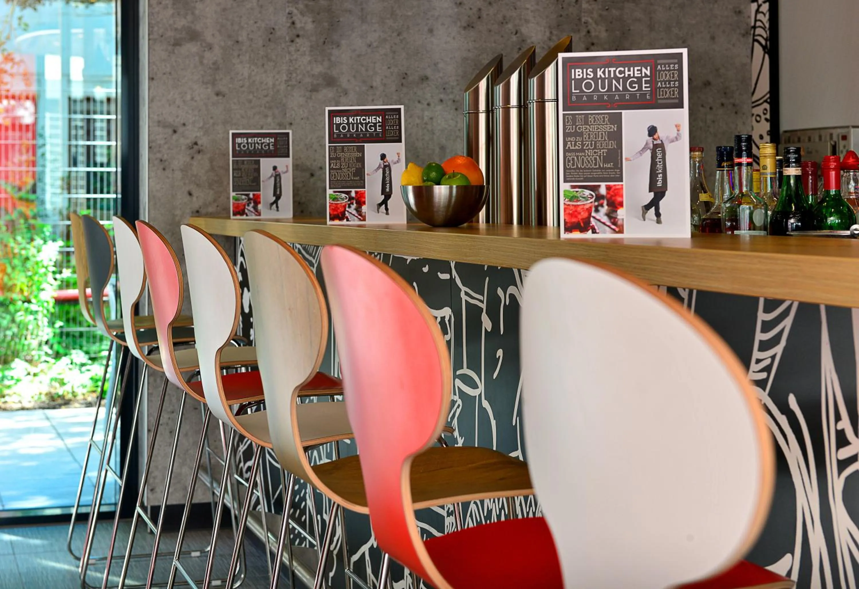 Lounge or bar in Ibis Muenchen City Ost