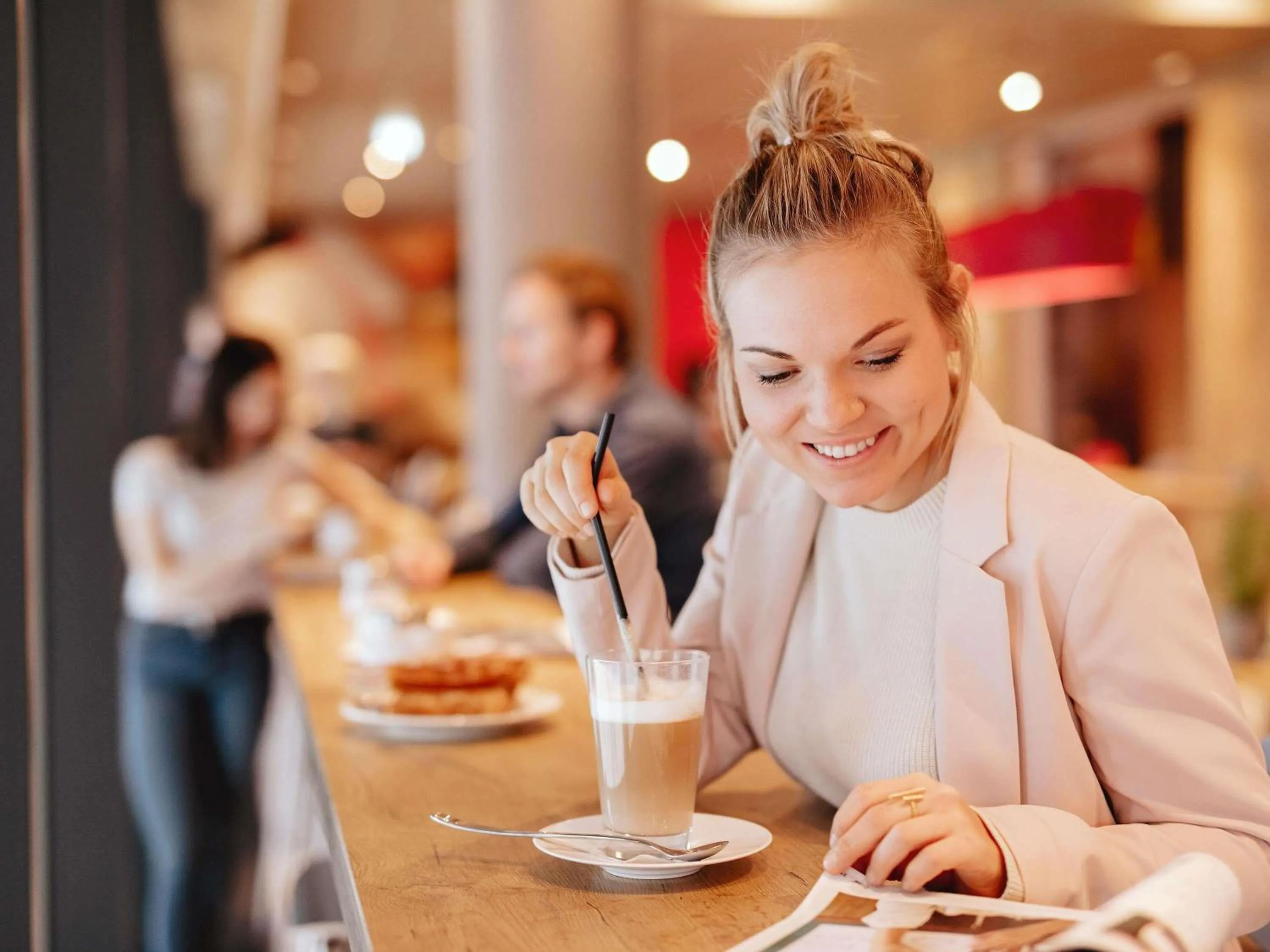 Lounge or bar in ibis Lille Centre Grand Palais