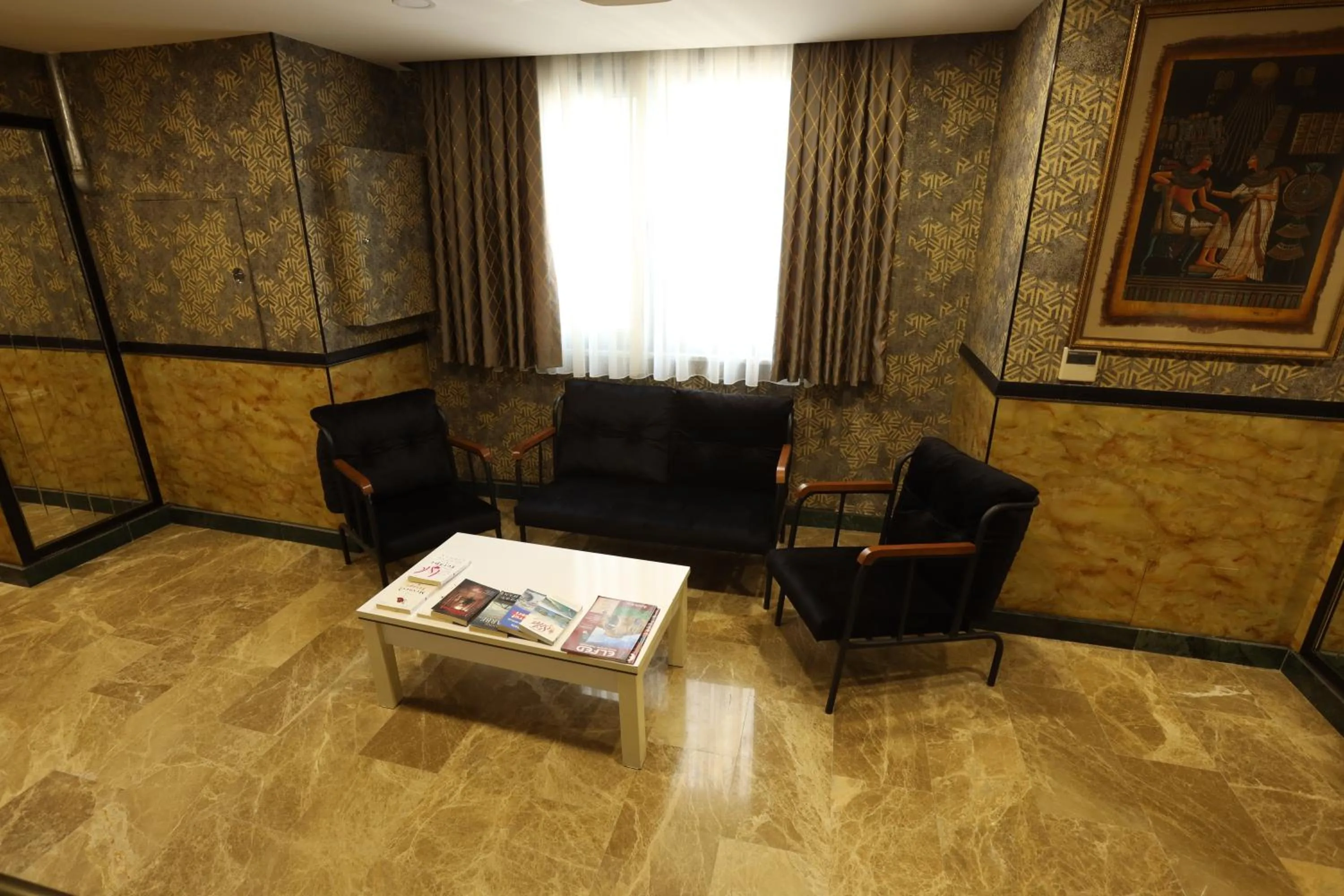 Seating area in Askadar Çatı Otel