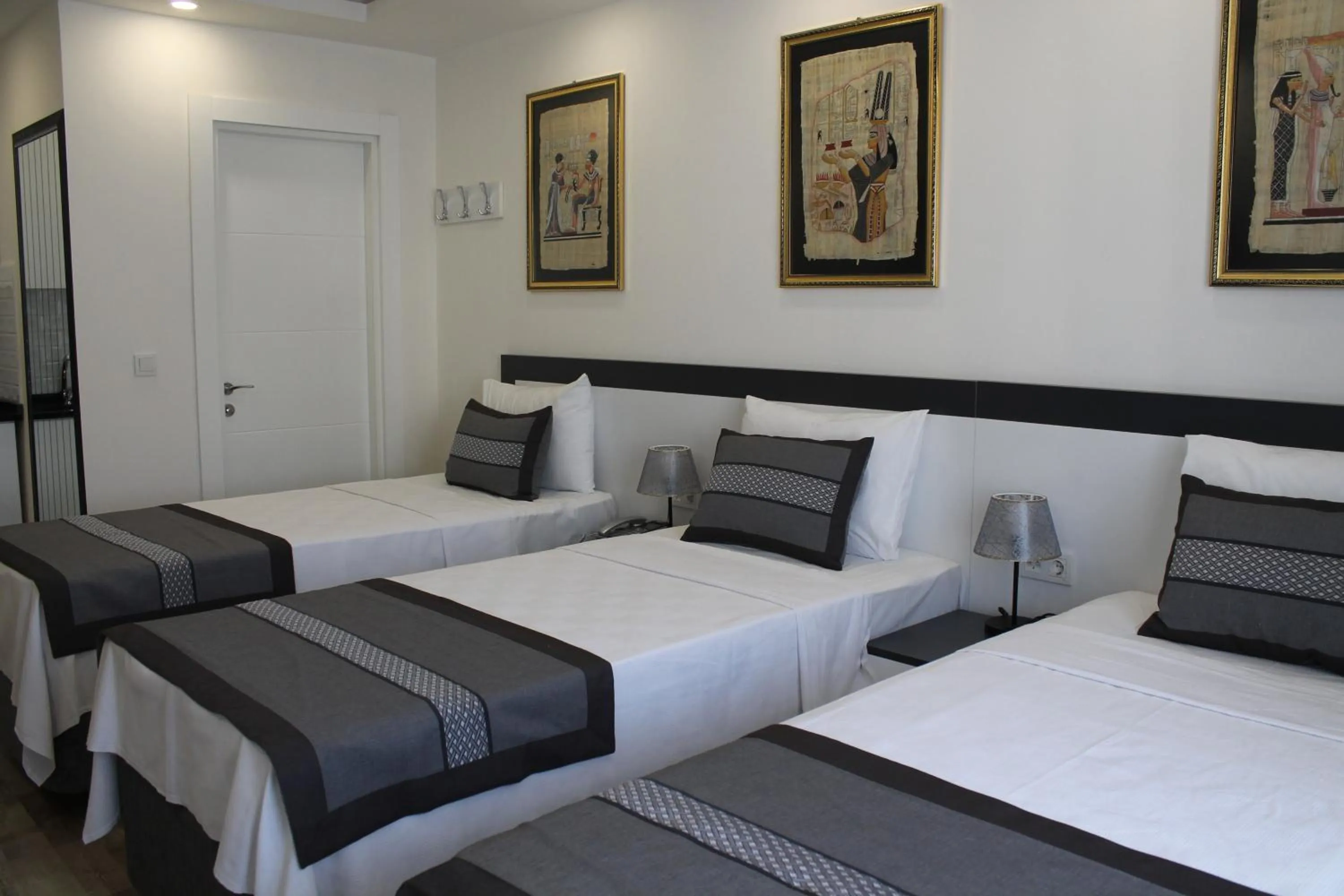 Bed in Askadar Çatı Otel