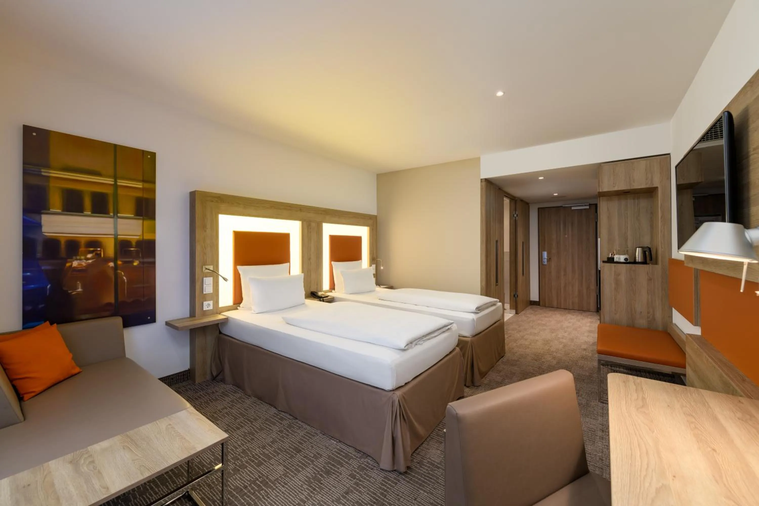 Photo of the whole room, Bed in Novotel Nürnberg Centre Ville