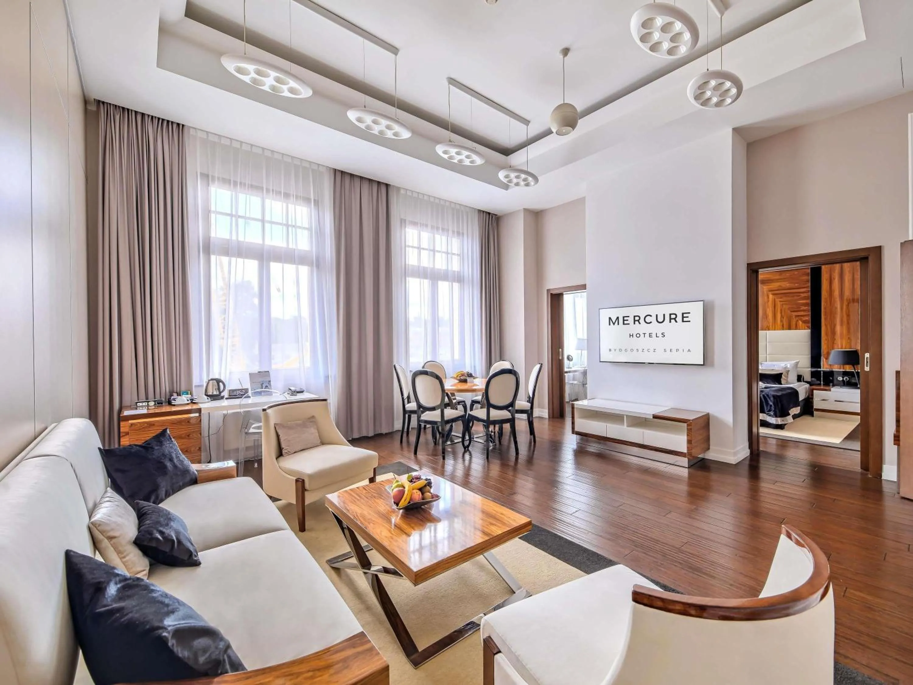 Bedroom in Mercure Bydgoszcz Sepia