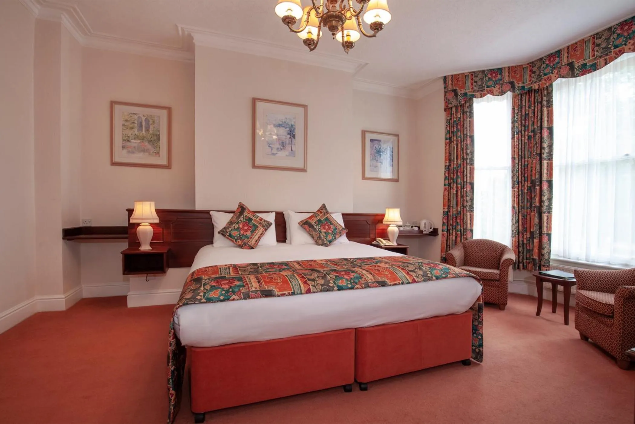 Bedroom, Bed in Arundel House Hotel