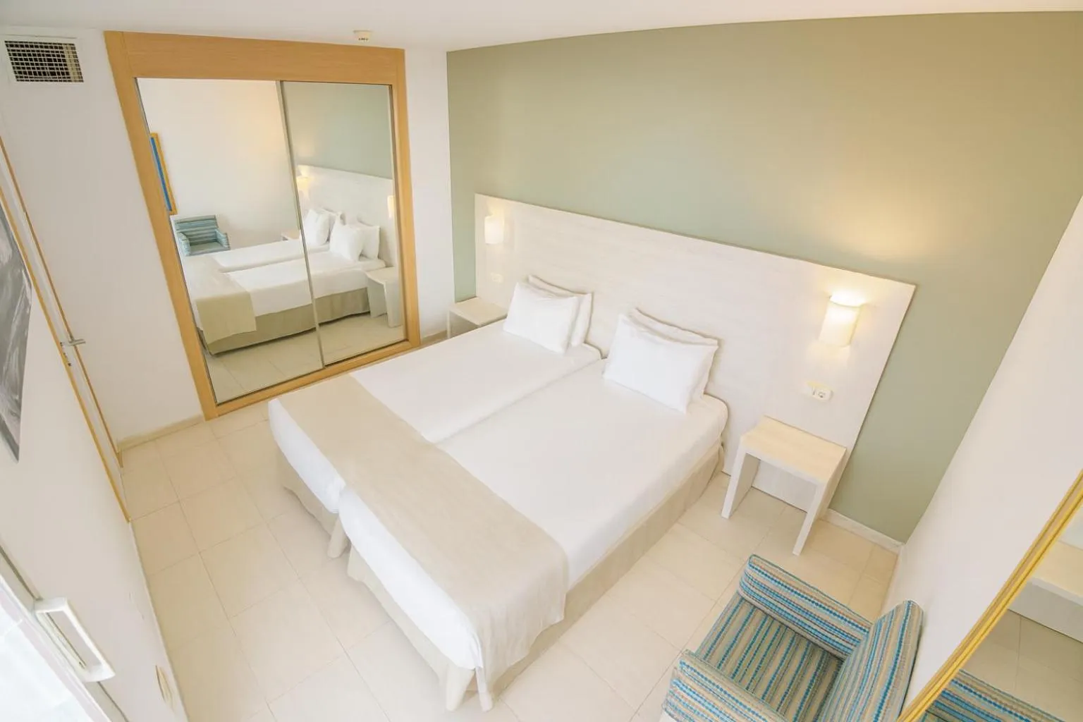 Bed in Apartamentos Vistasol