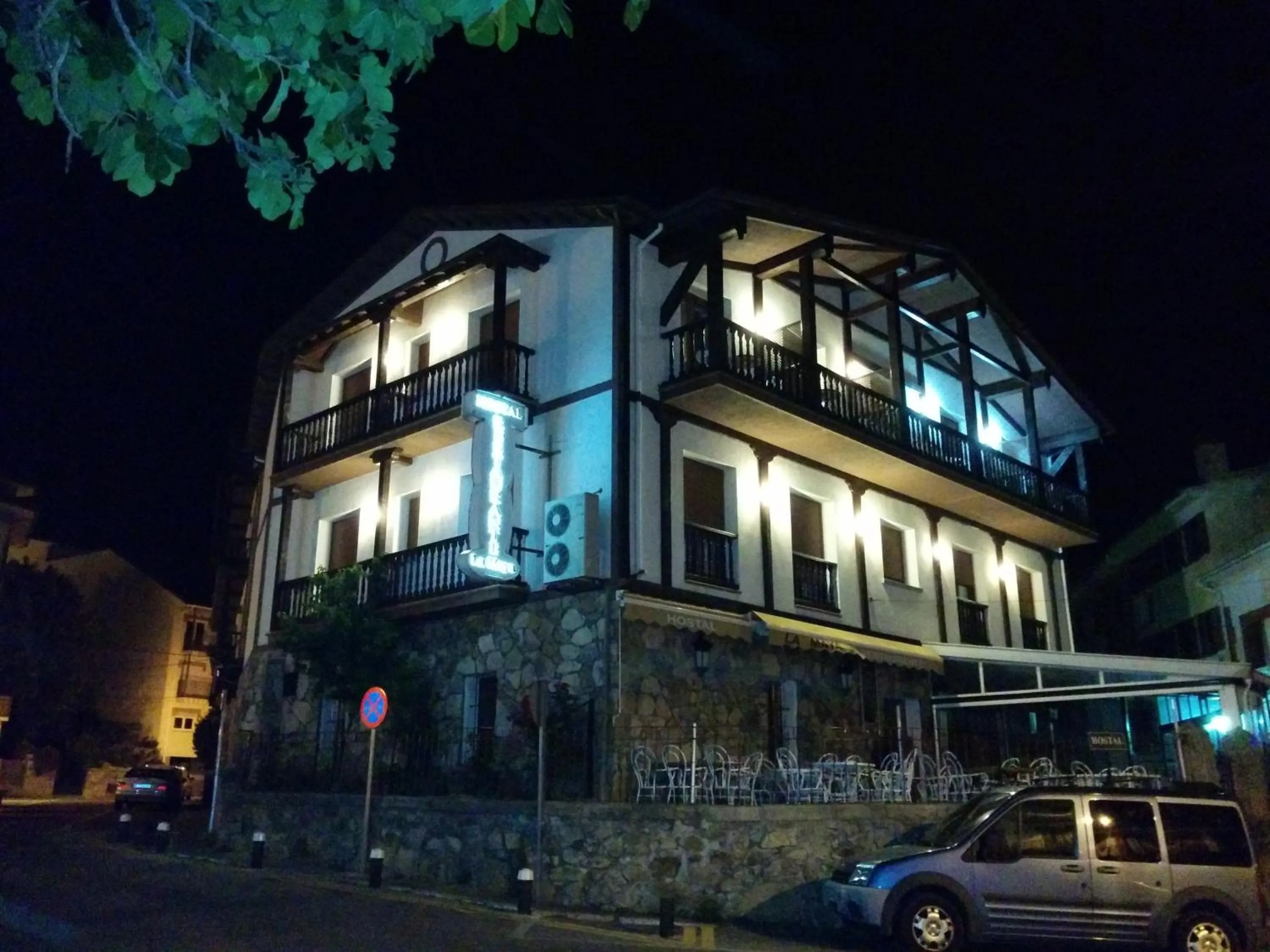 Property building in Hostal La Maya