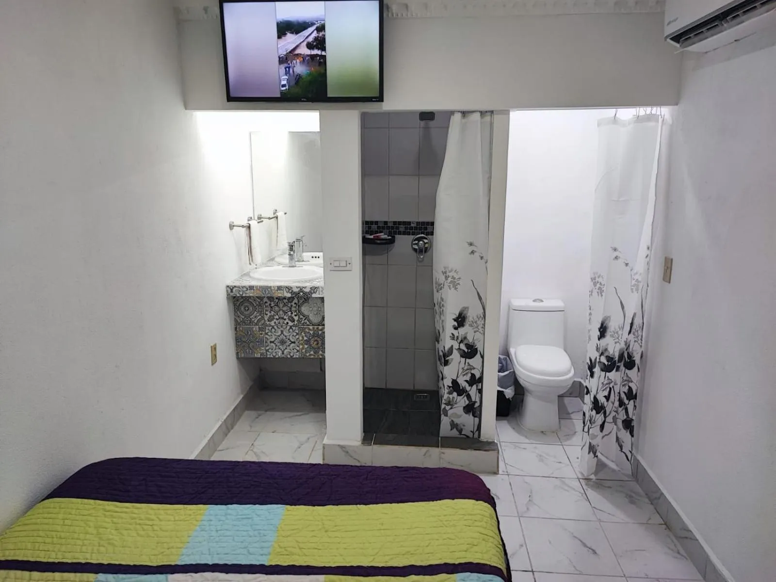 Bed in Hotel Estrella