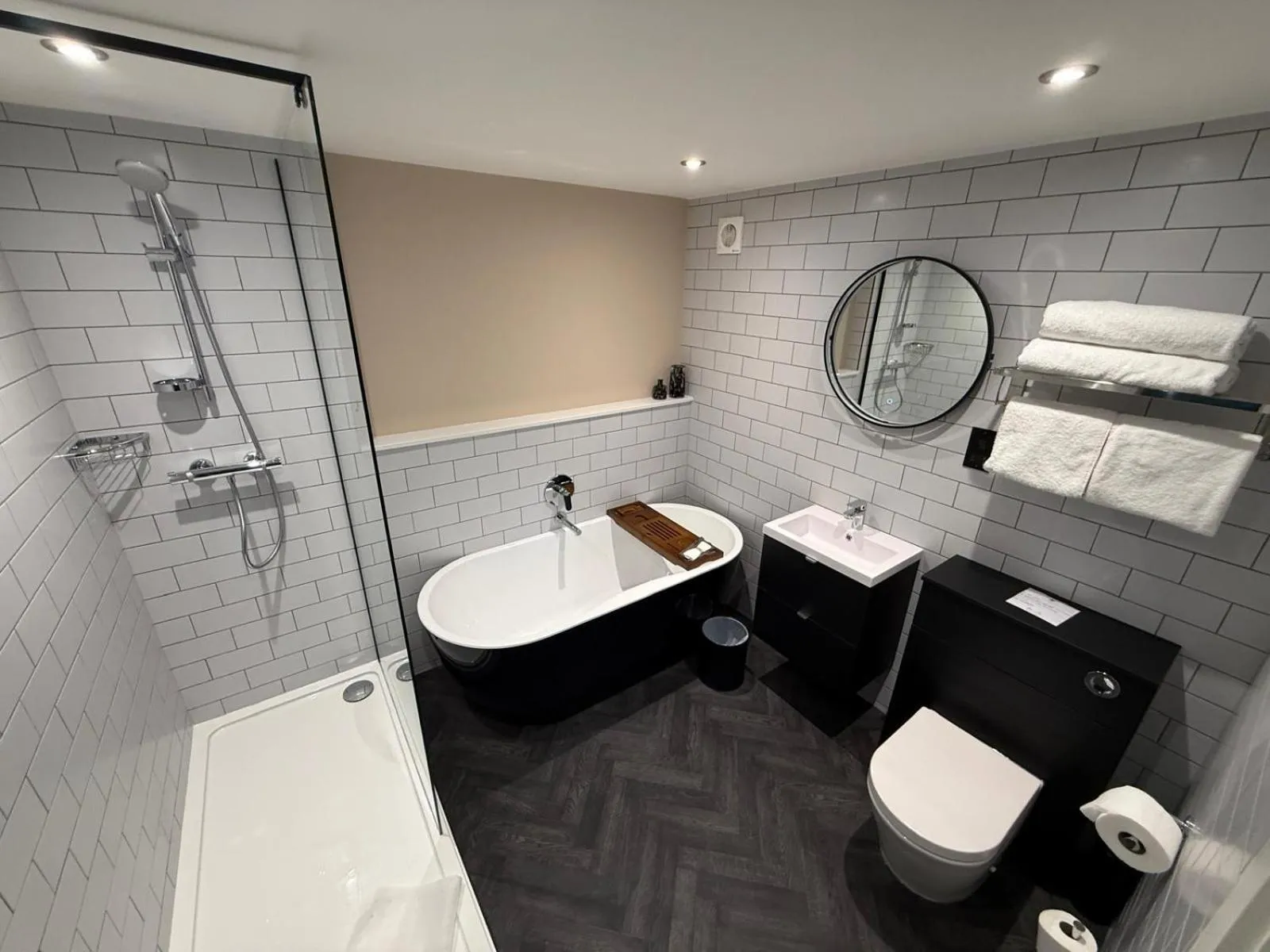 Shower in The Conningbrook Hotel