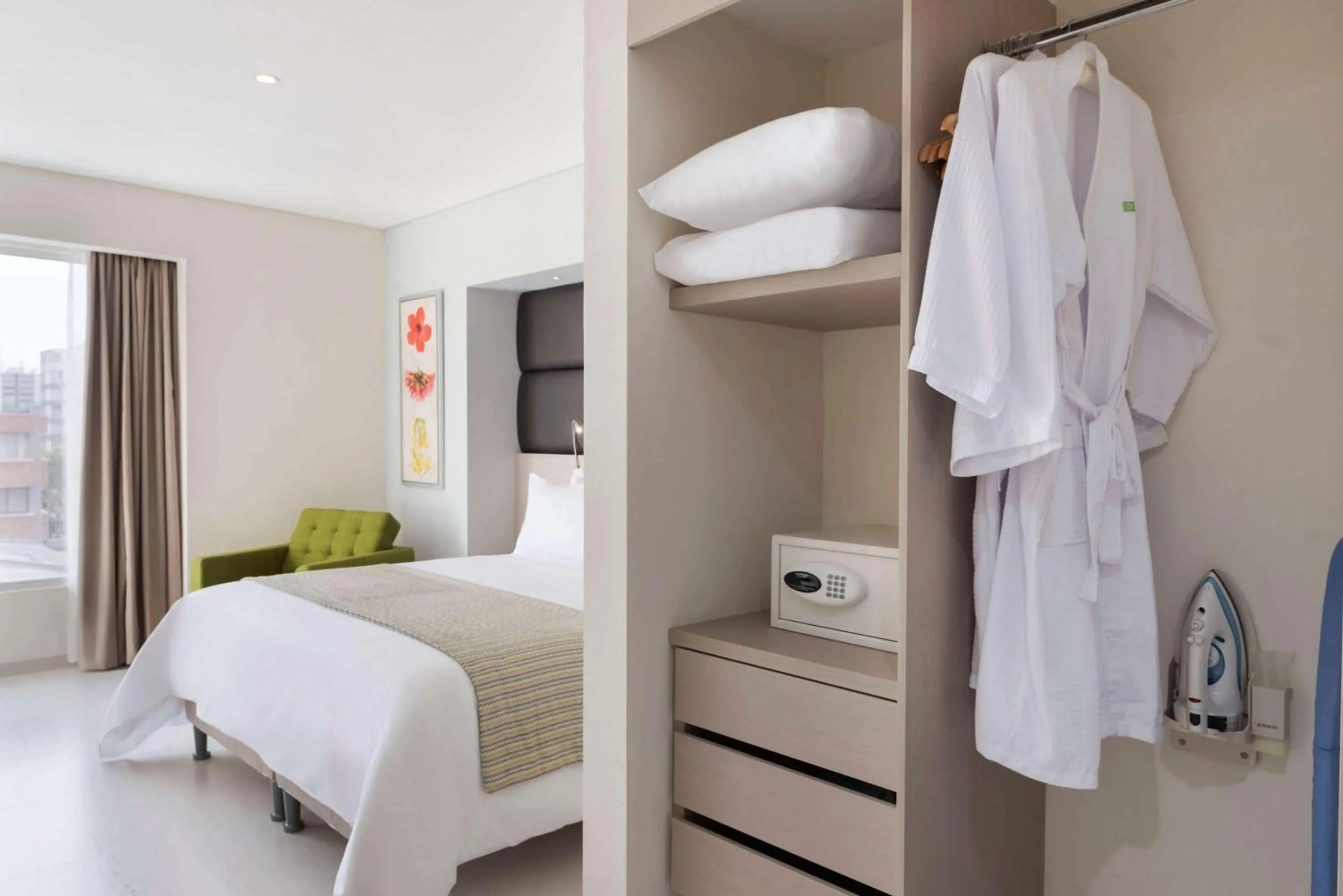 Photo of the whole room, Bed in Wyndham Garden Barranquilla