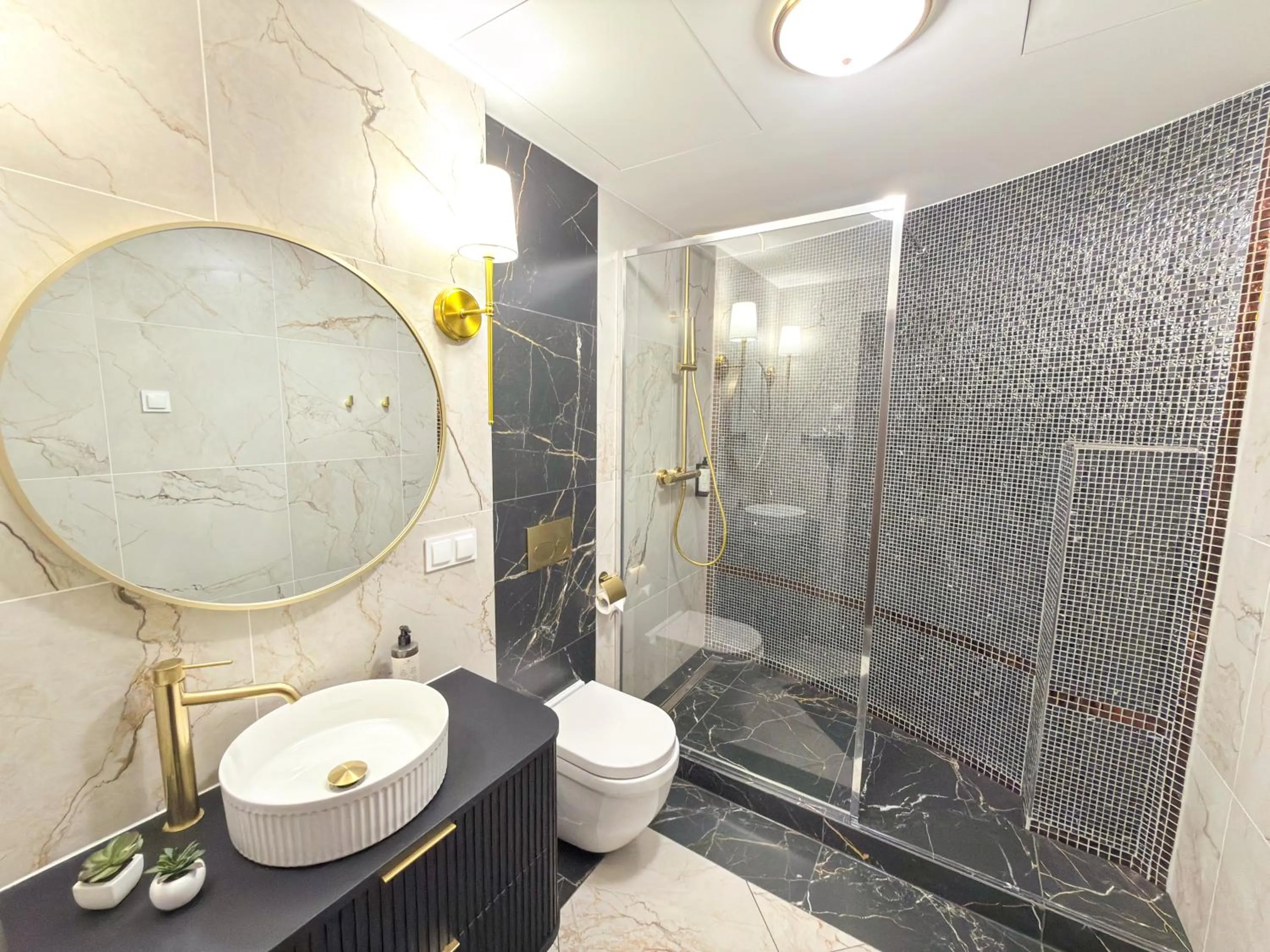 Shower in Hotel Piast Wrocław Centrum