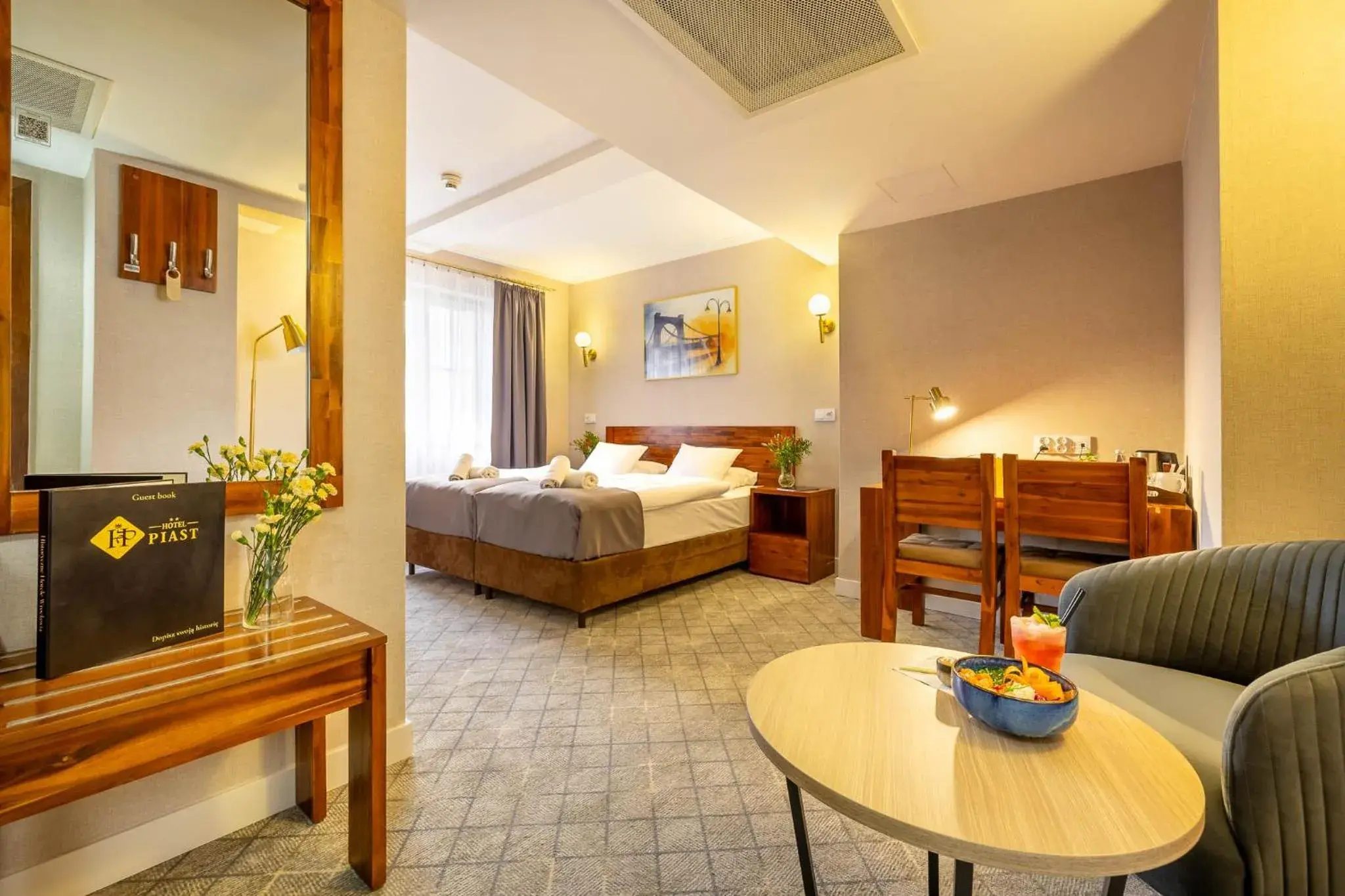 Superior Double Room in Hotel Piast Wrocław Centrum Superior Double Room in Hotel Piast Wrocław Centrum